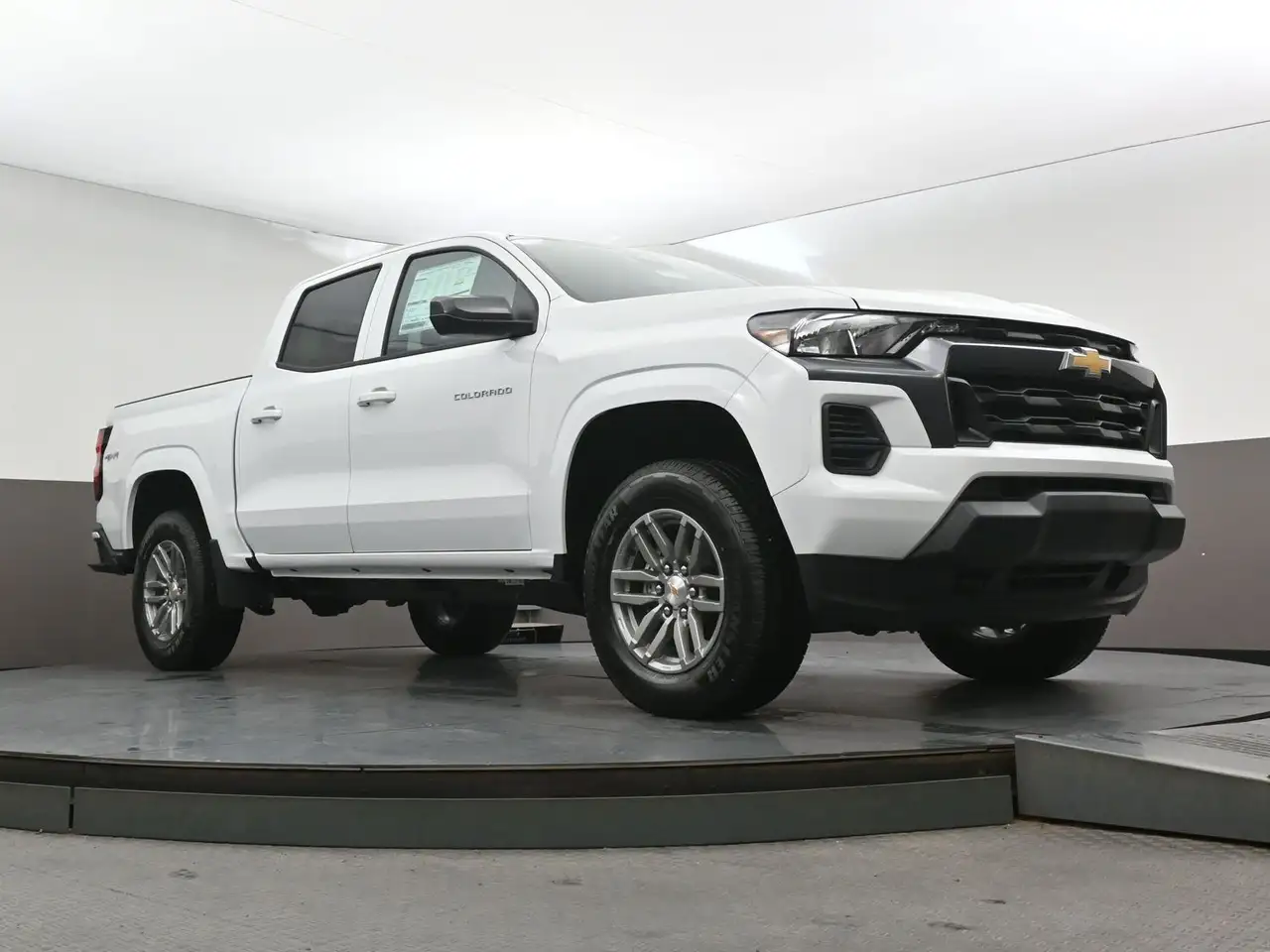Chevrolet Colorado снимка Chevrolet Colorado