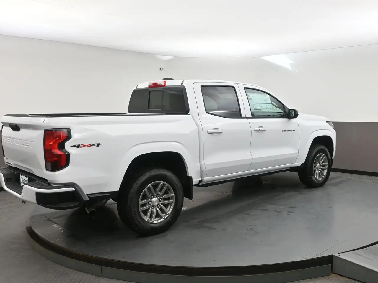 Chevrolet Colorado снимка Chevrolet Colorado