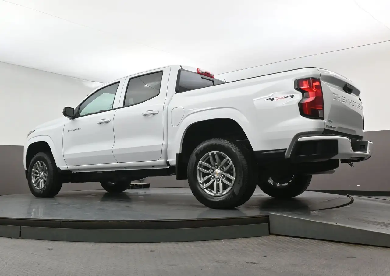 Chevrolet Colorado снимка Chevrolet Colorado