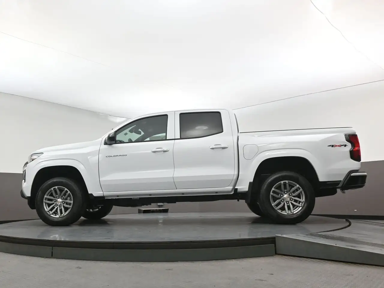 Chevrolet Colorado снимка Chevrolet Colorado
