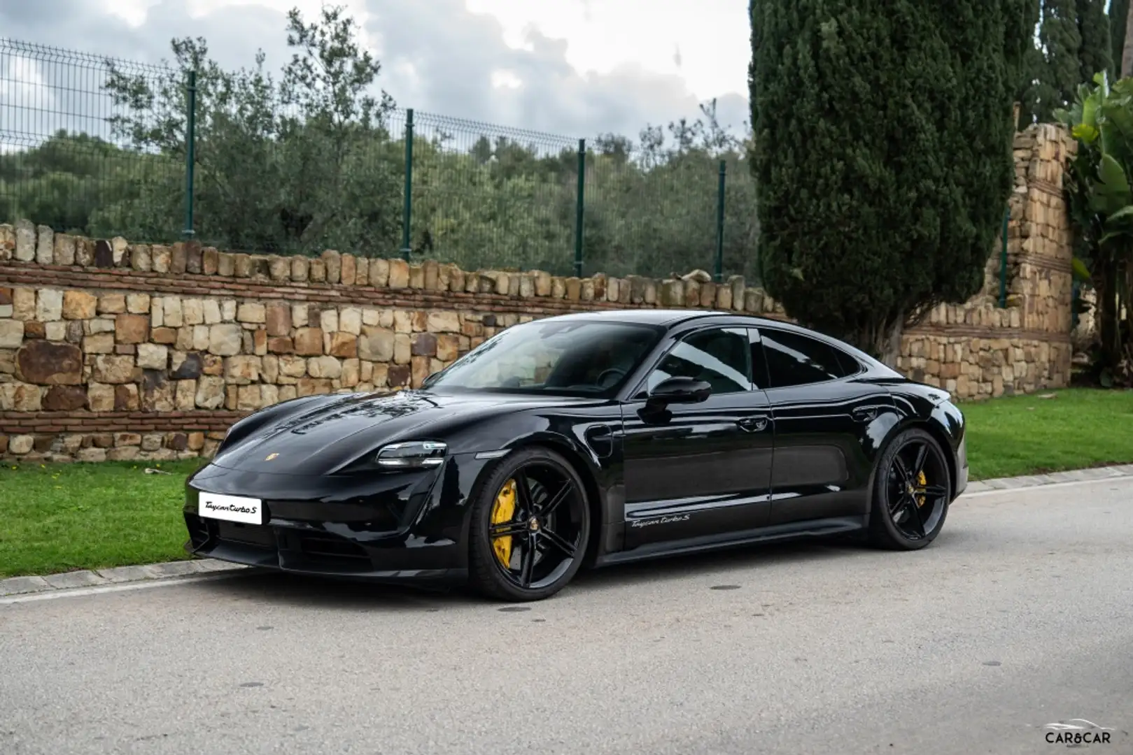 Porsche Taycan Turbo S Negro - 1