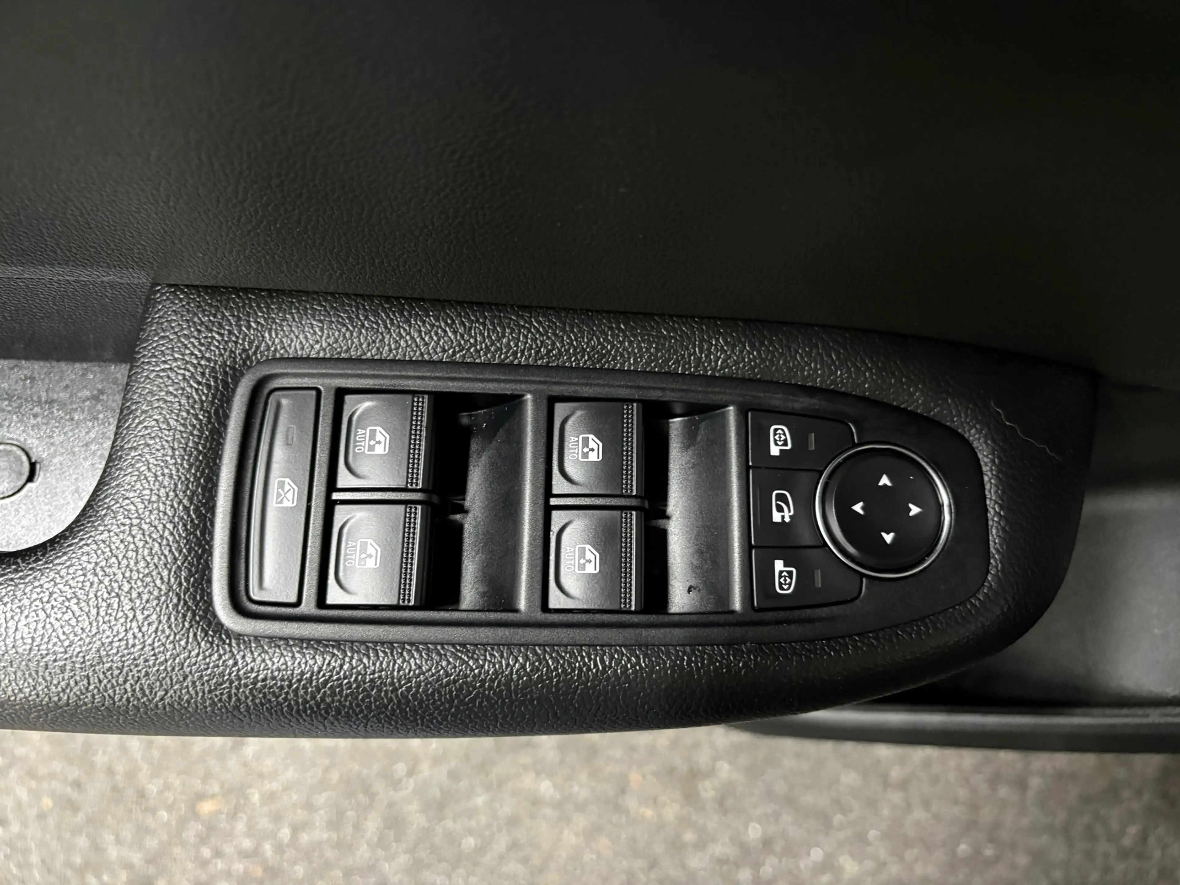 Renault Arkana 1.6 E-Tech full hybrid 145 evolution/ NL auto/ Eer — photo 9