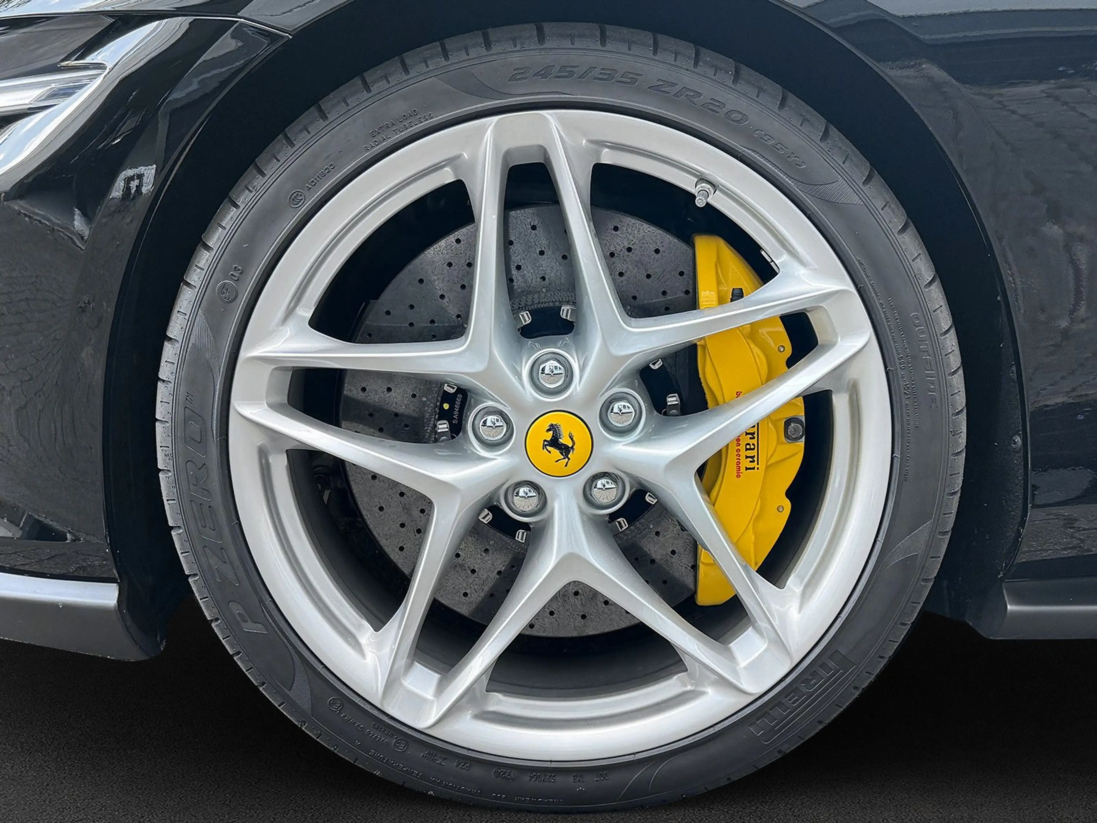 Ferrari Roma Spider/deutsch/Carbon/Daytona/Hifi — photo 6