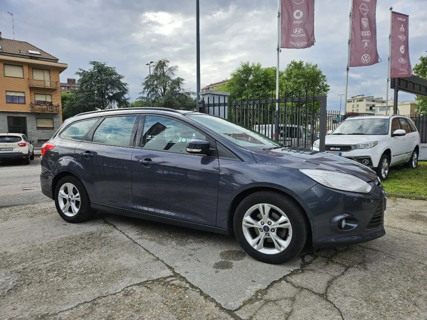 Ford Focus 1.6 125 CV SW Сірий - 2