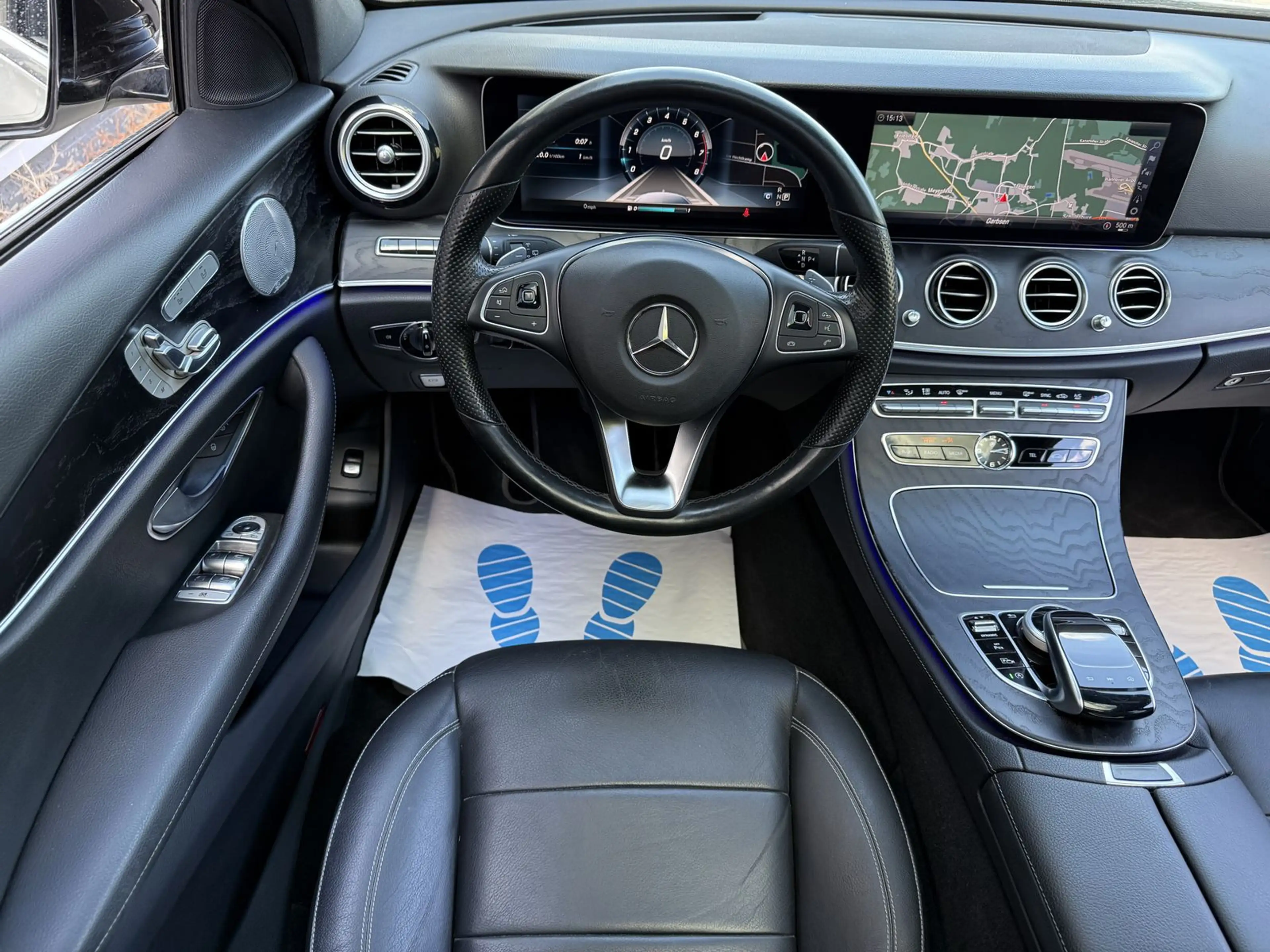 Mercedes-Benz E 400 4Matic AMG *MULTIBEAM*PANO*360°* — photo 7
