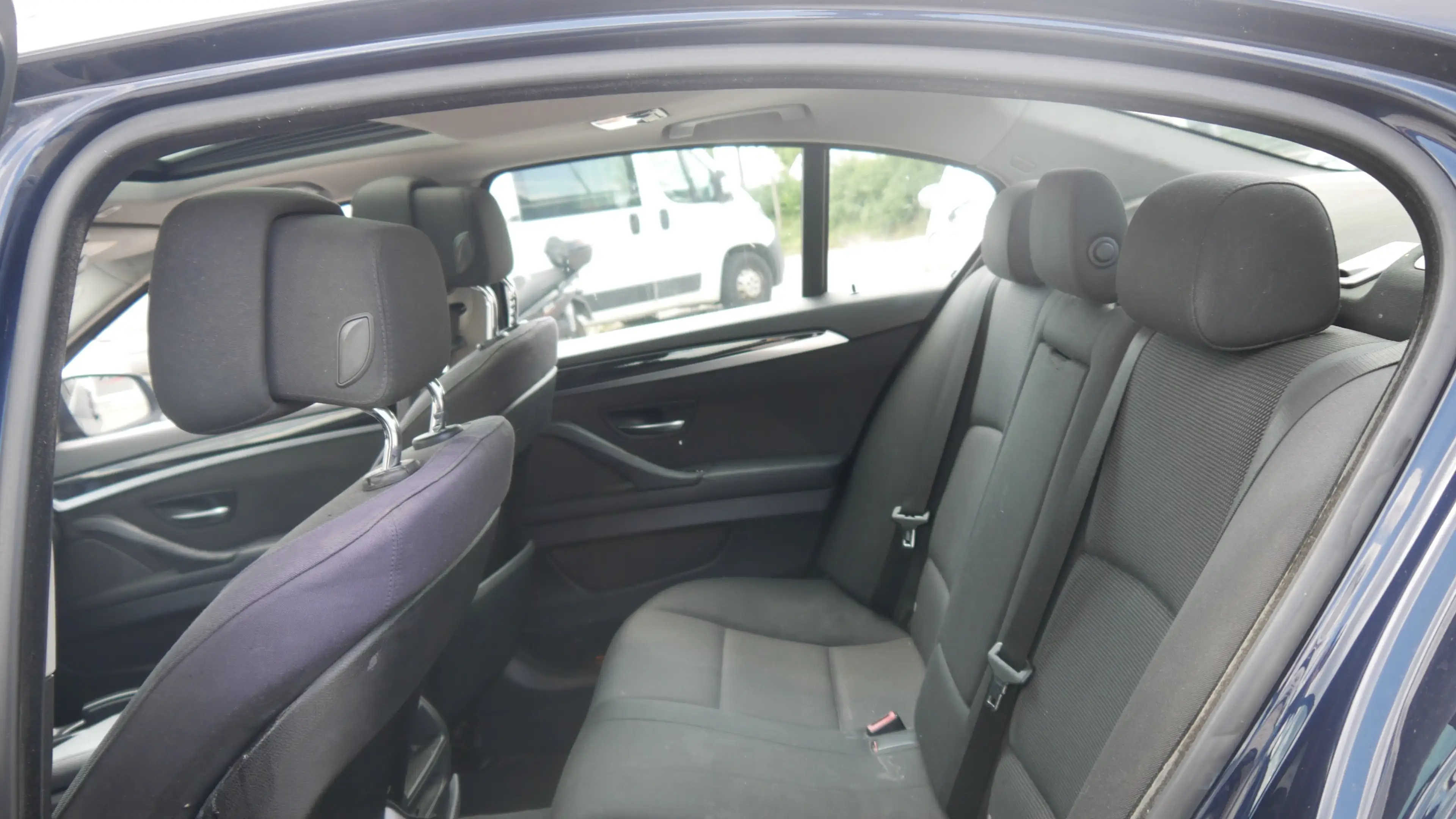 BMW 525 d TÜV,- Kundendienst Neu Sitzheiz Klima Tempoma — photo 11