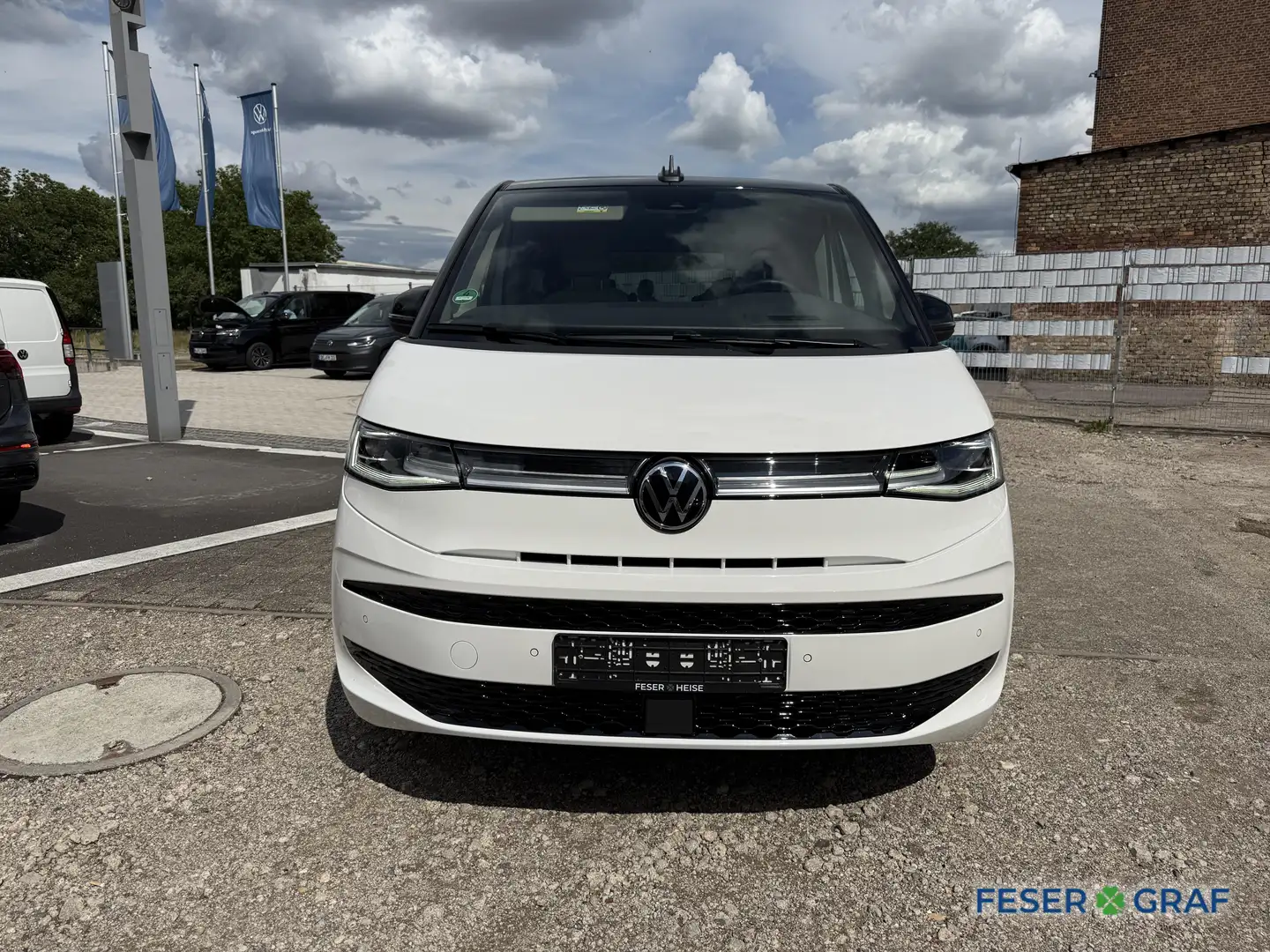 Volkswagen T7 Multivan Life 2.0 l TDI DSG/Matrix-LED/Pano/Sitzhzg./AHK Blanc - 2