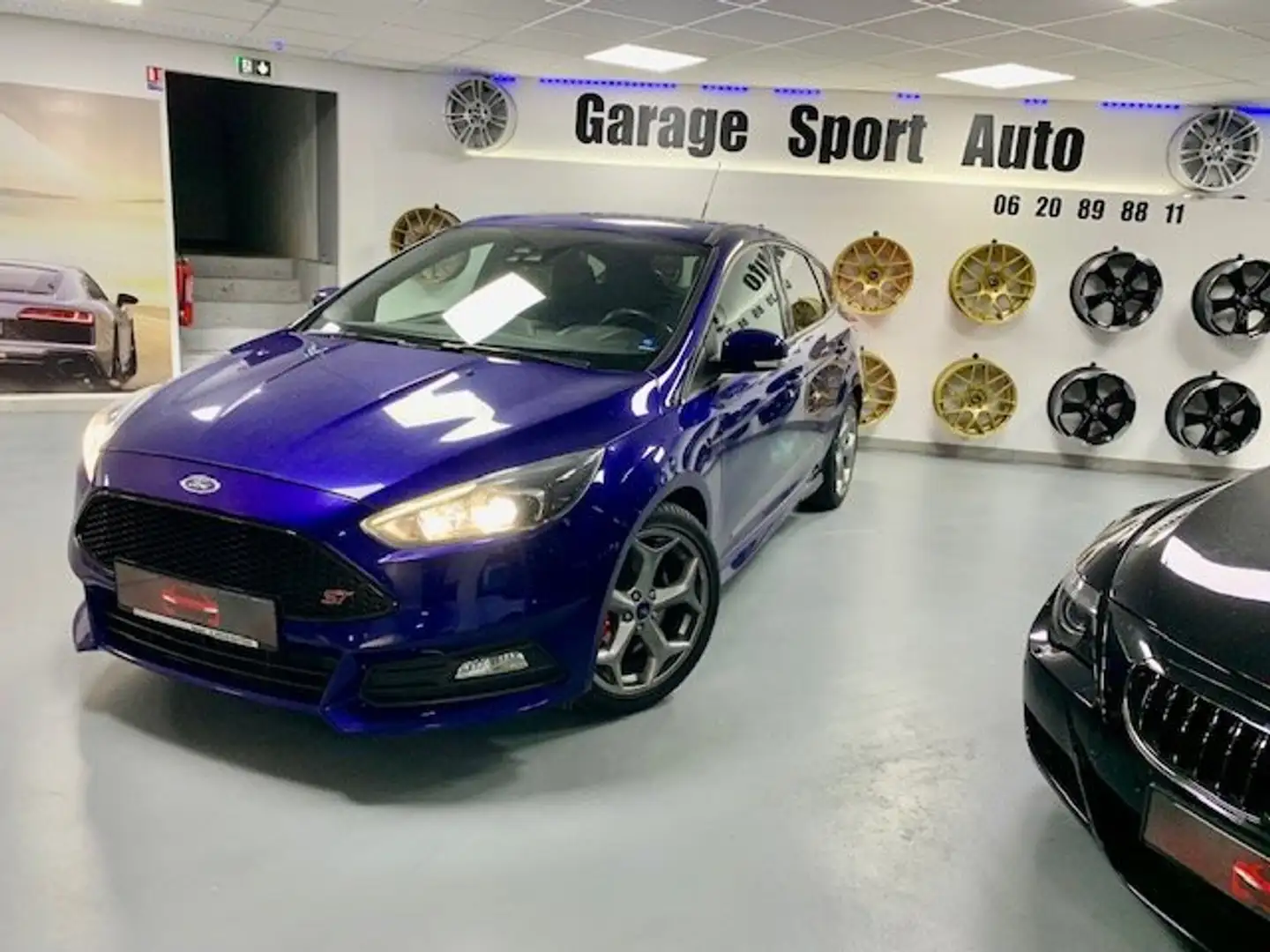 Ford Focus 2.0 EcoBoost 250 S Blue - 1