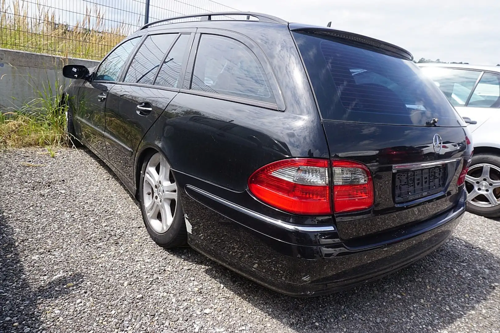 Mercedes-Benz E 220 T Avantgarde CDI Aut. Negro - 2