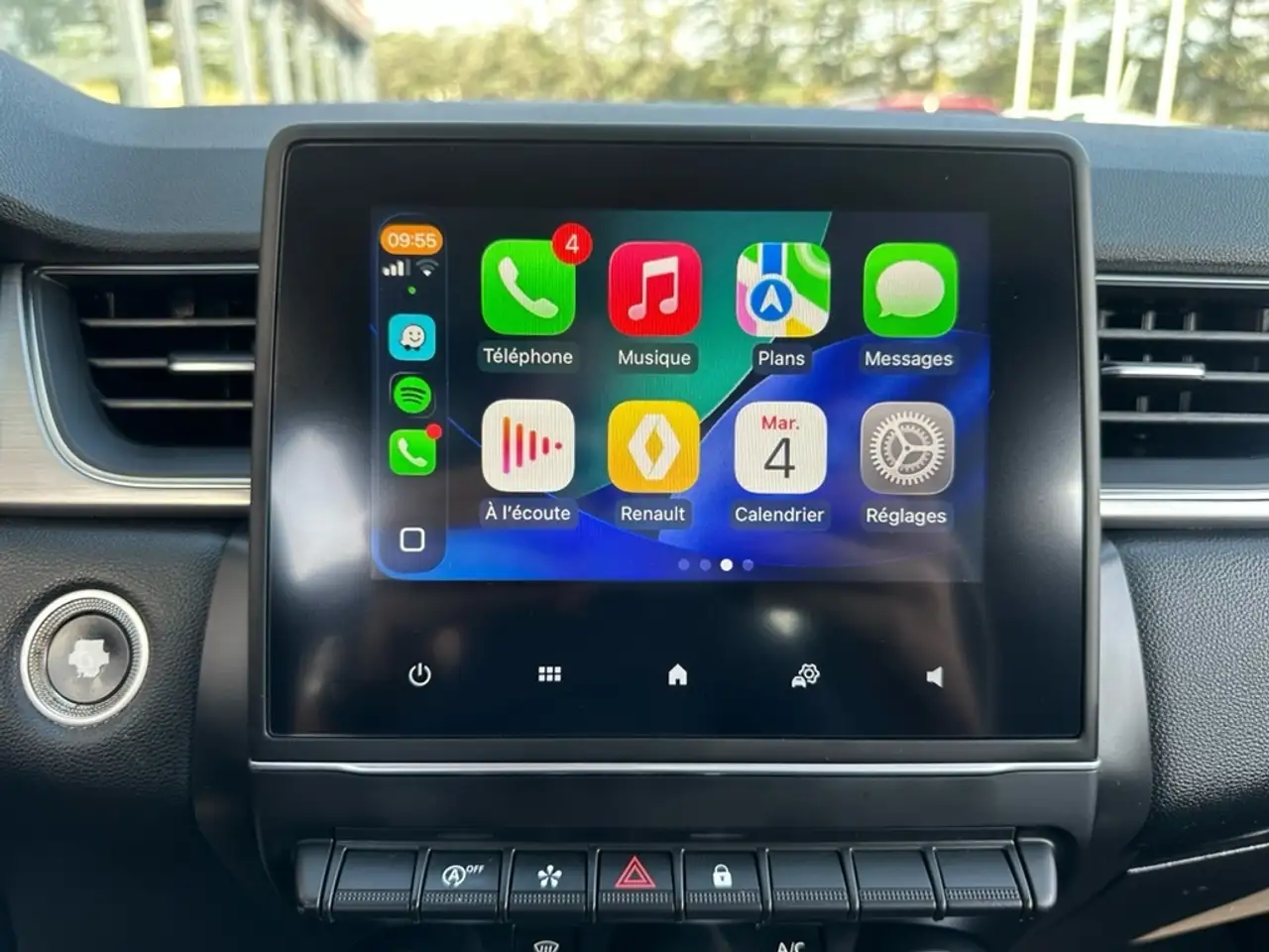 Renault Captur — photo 17