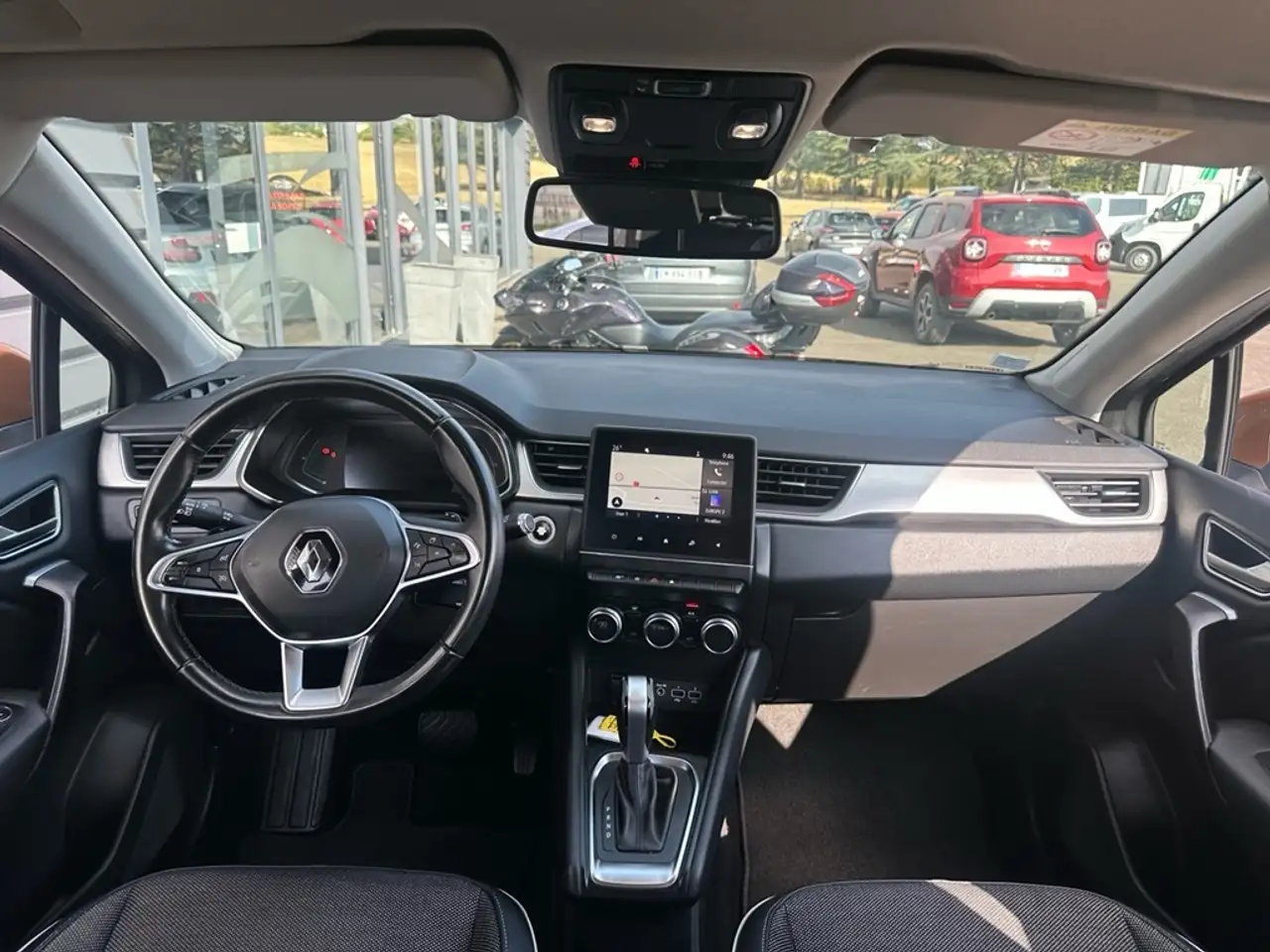 Renault Captur — photo 9