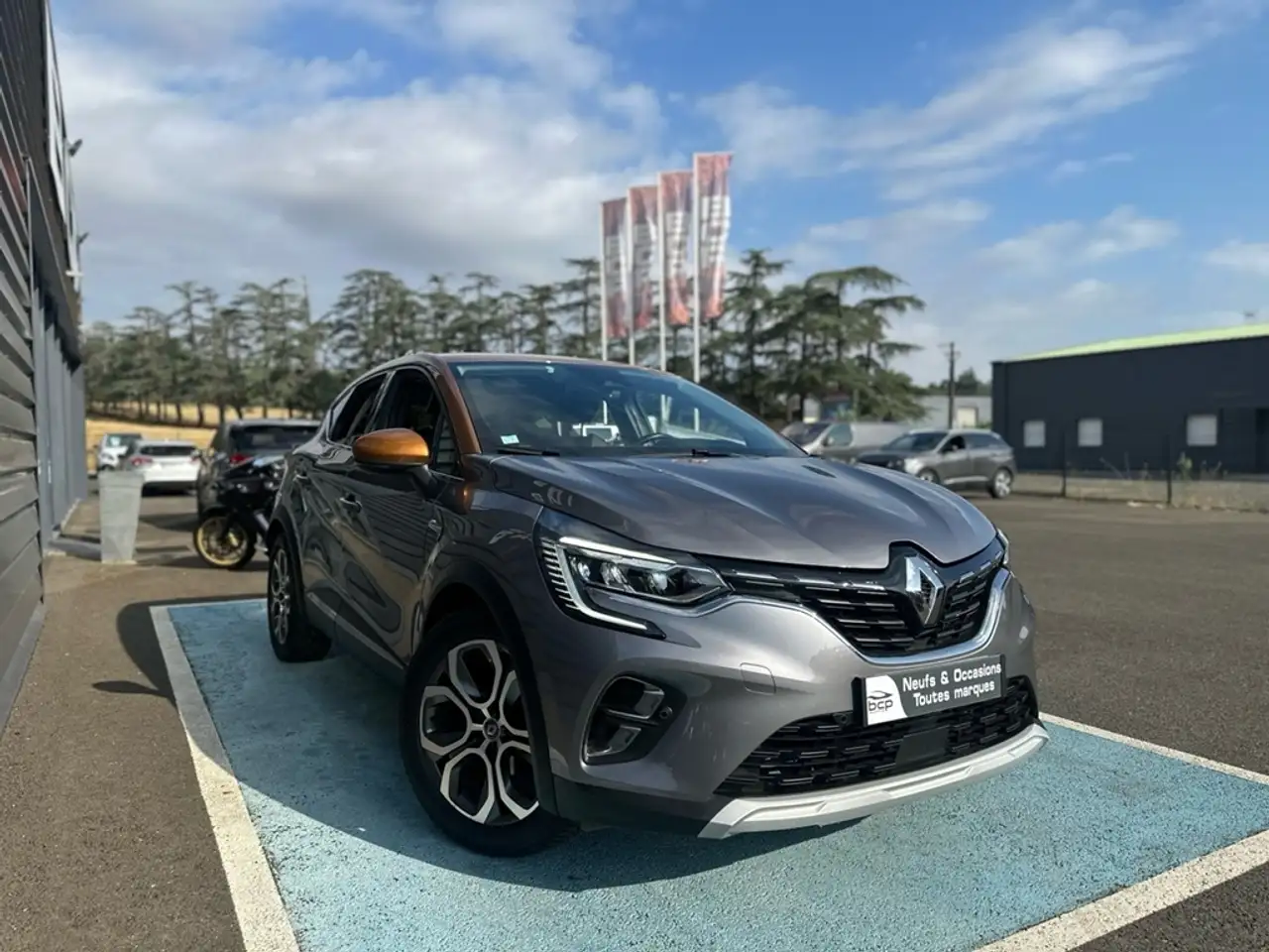 Renault Captur — photo 3