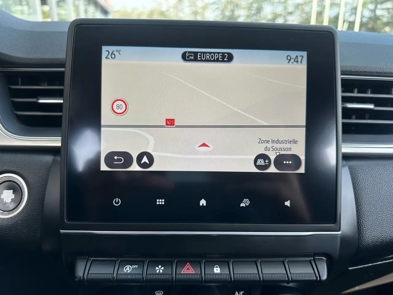 Renault Captur — photo 14