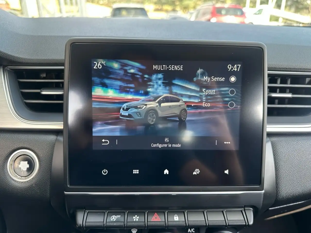 Renault Captur — photo 16