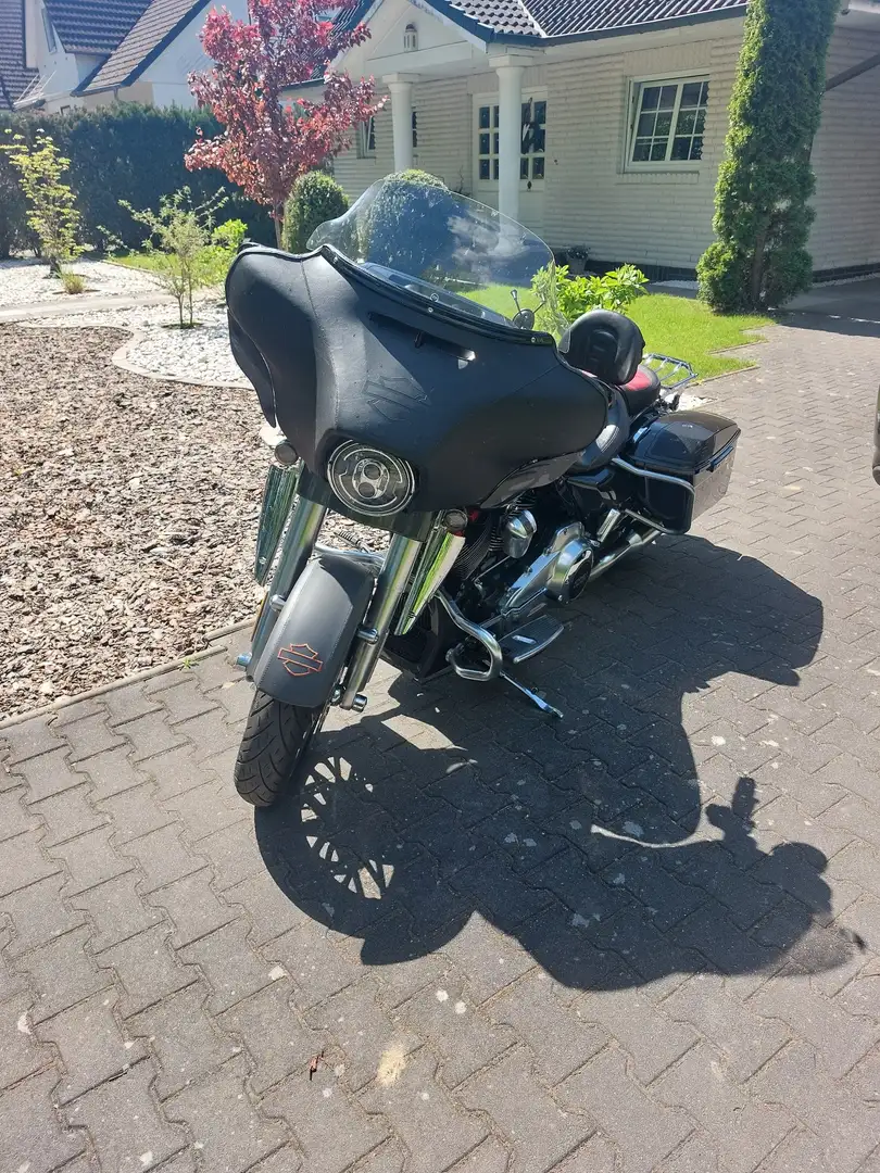 Harley-Davidson Street Glide CVO Barna - 1