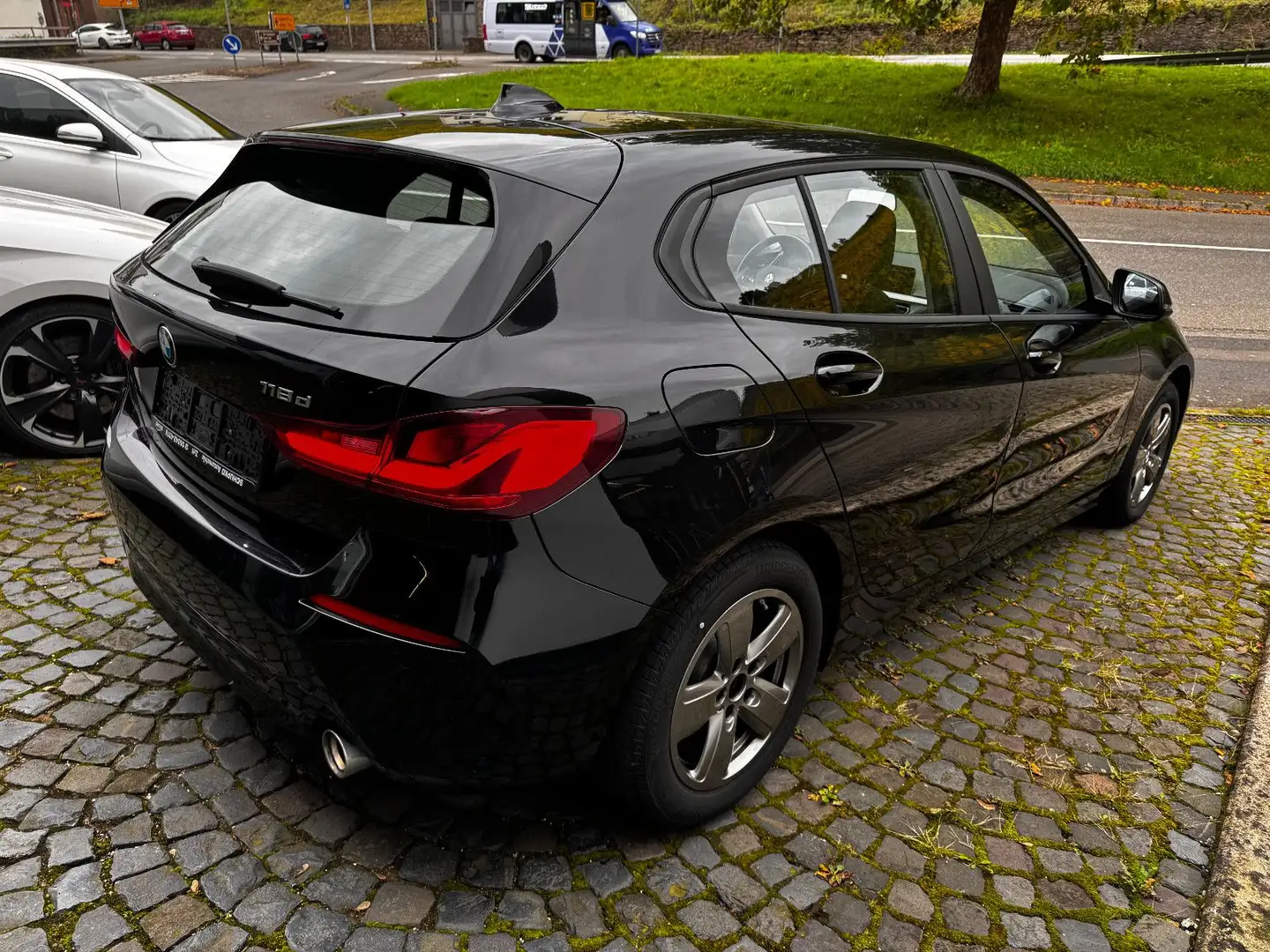 BMW 118 d Advantage Schwarz - 1
