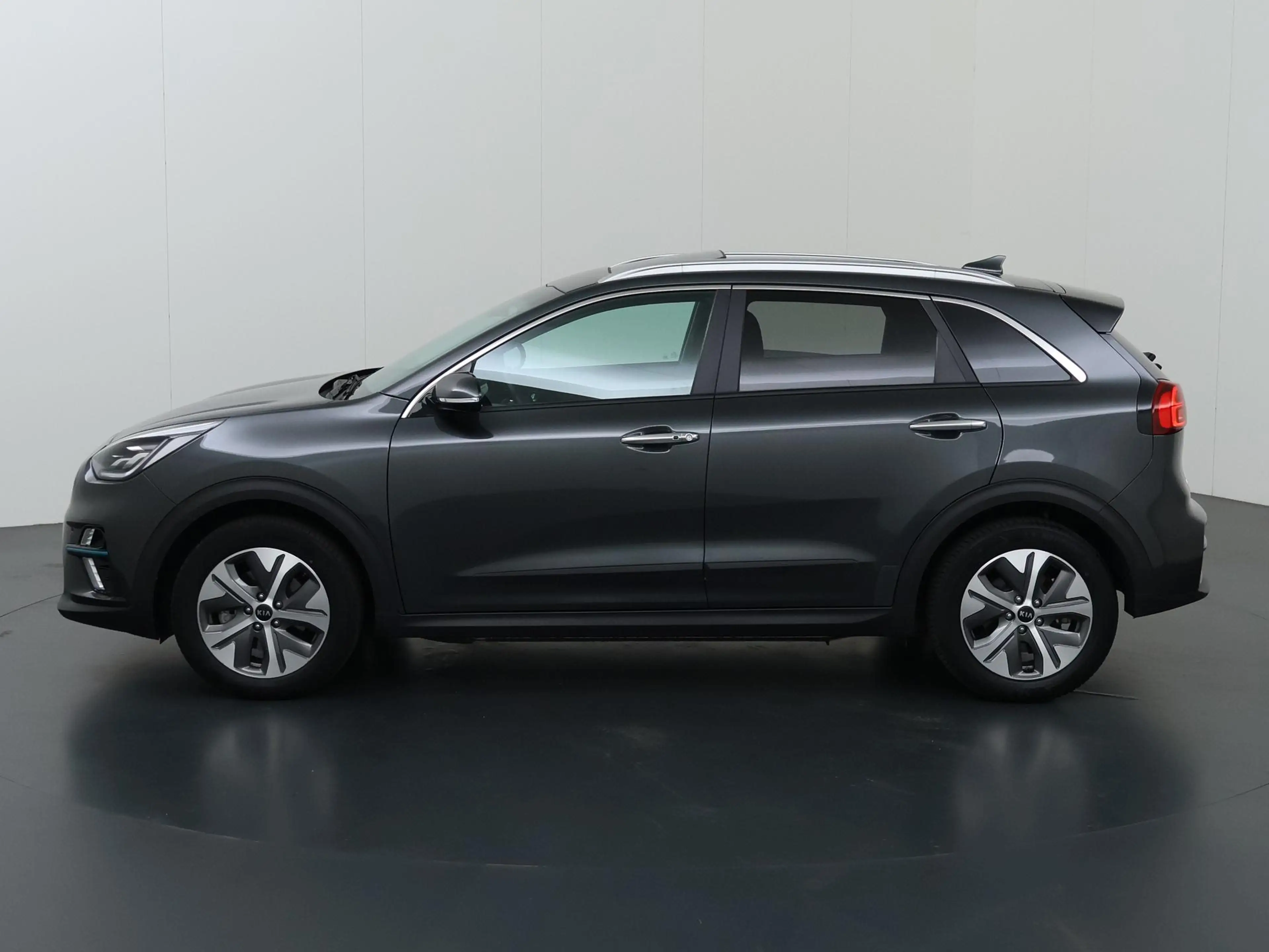 Kia e-Niro ExecutiveLine 64 kWh | SOH 97% | Schuif/Kanteldak — photo 5