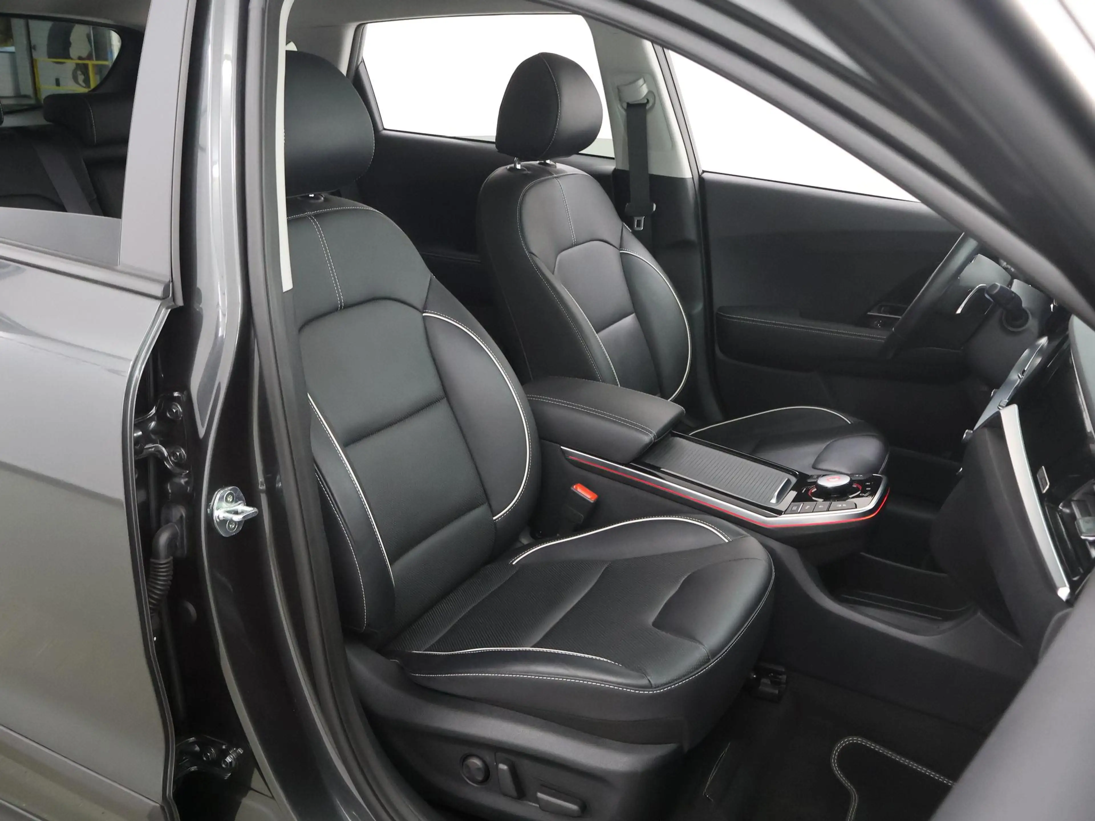 Kia e-Niro ExecutiveLine 64 kWh | SOH 97% | Schuif/Kanteldak — photo 11