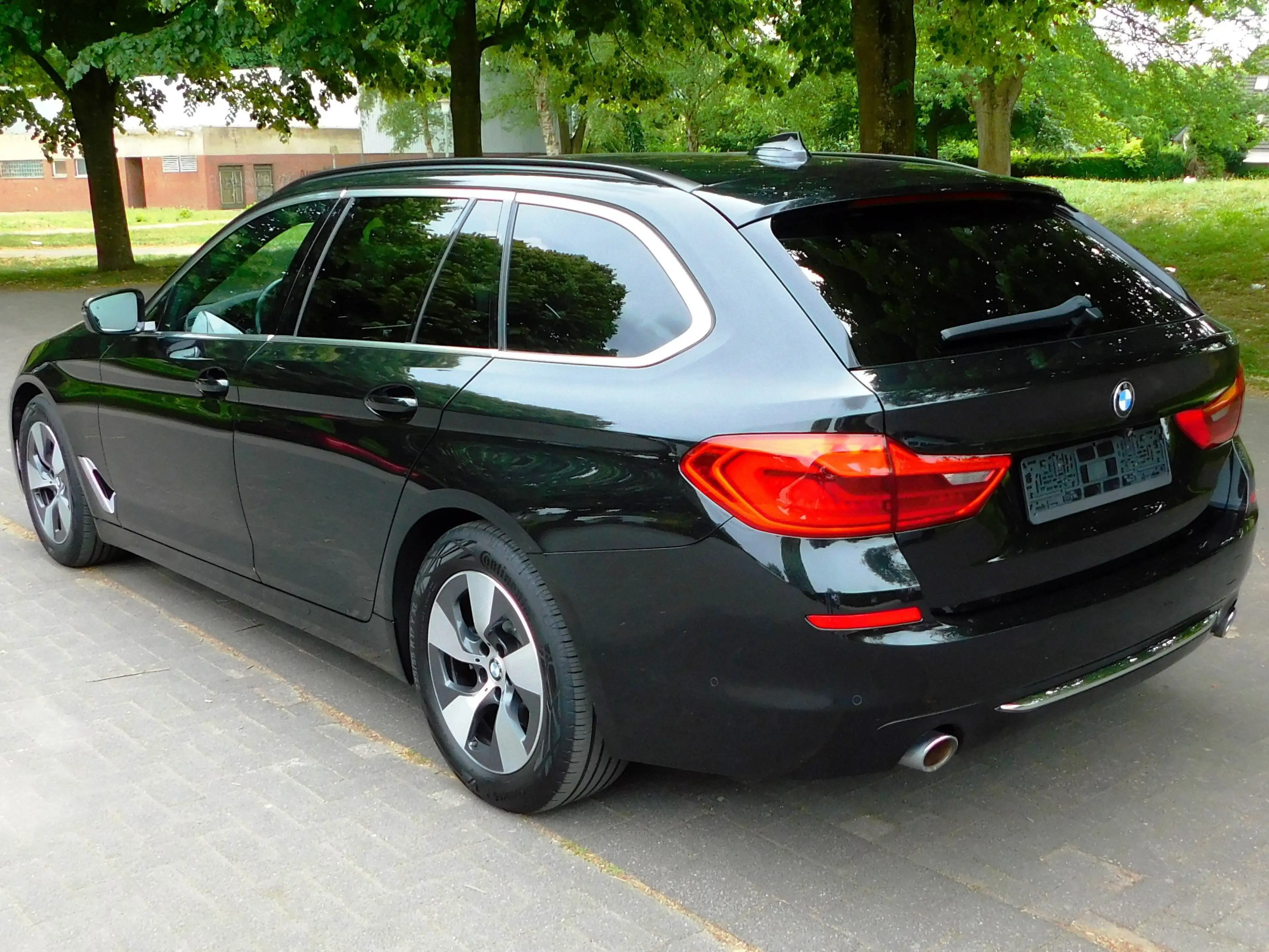 BMW 525 525 d Luxury Line — photo 3