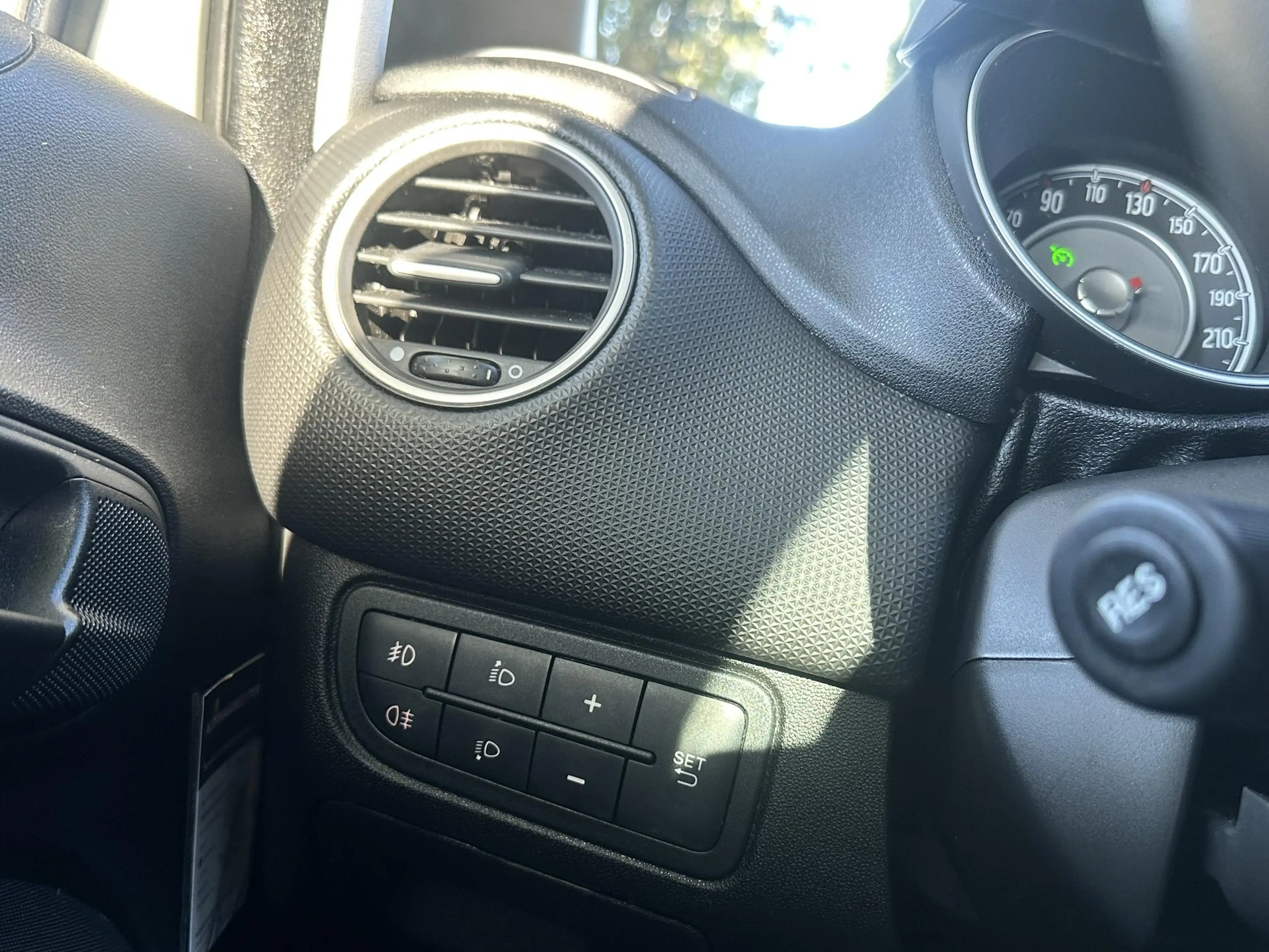 Fiat Punto Evo 0.9 TwinAir Sempre — photo 28