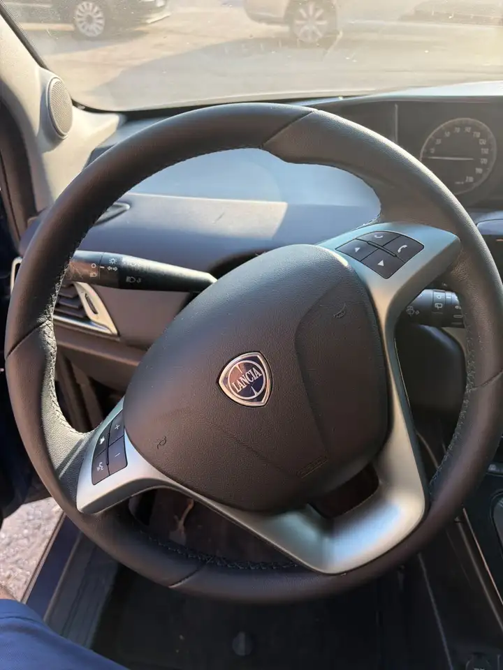 Lancia Ypsilon 2024