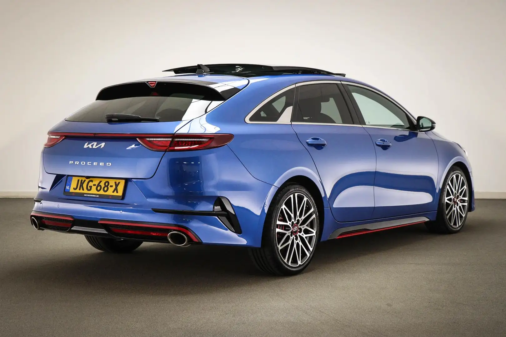 Kia ProCeed / pro_cee'd 1.6 T-GDi GT | PANORAMADAK | STUURVERWARMING | DAB Bleu - 2