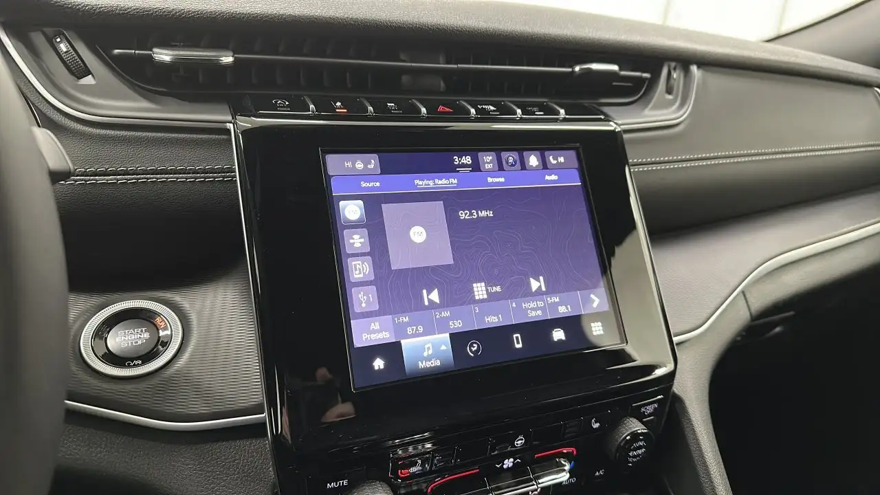 Jeep Grand Cherokee снимка Jeep Grand Cherokee