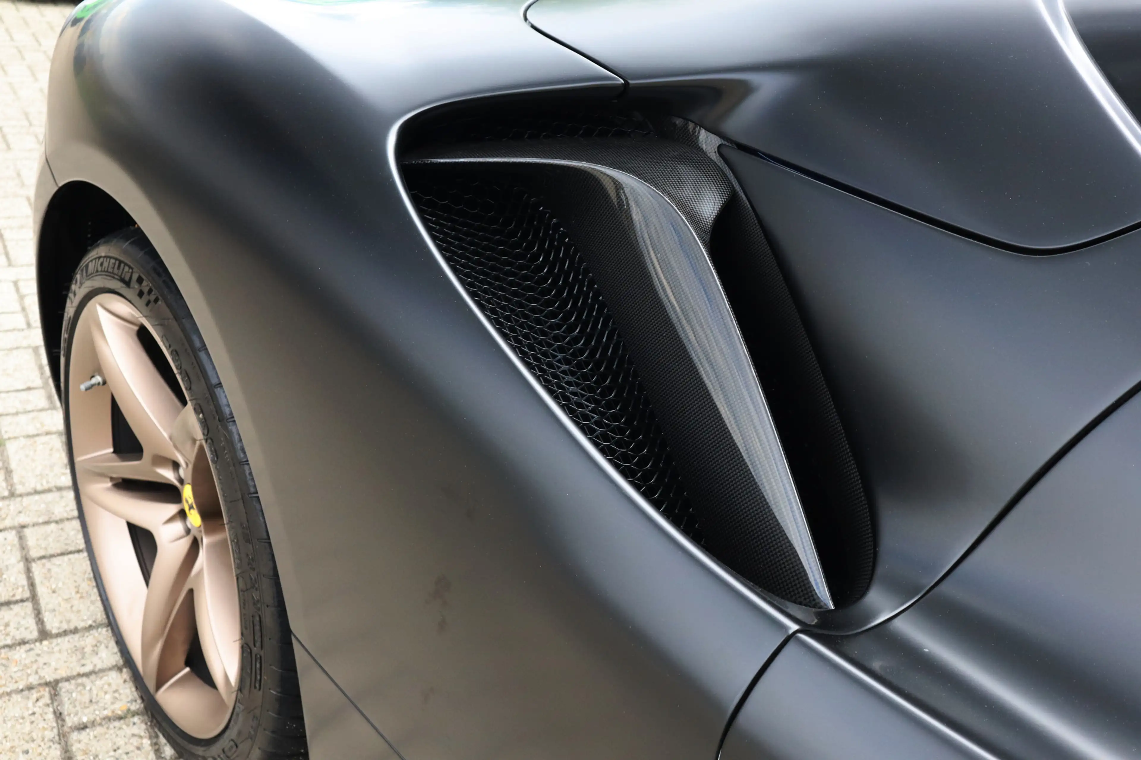 Ferrari SF90 Spider 4.0 V8 | Novitec-uitlaat, Carbon in/ex, Lift, Pass — photo 14