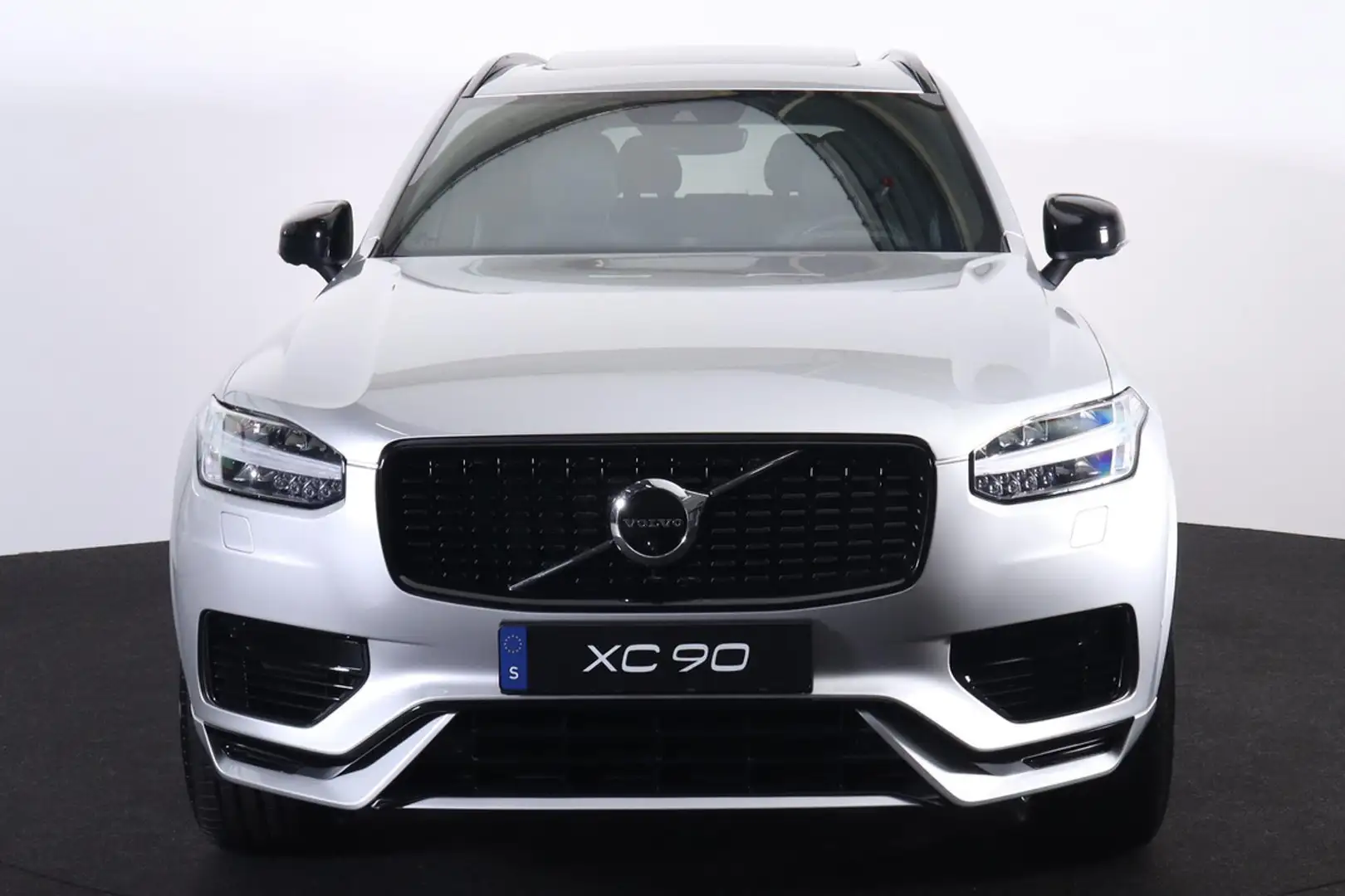 Volvo XC90 T8 Recharge AWD R-Design - Luchtvering - Panorama/ Zilver - 2