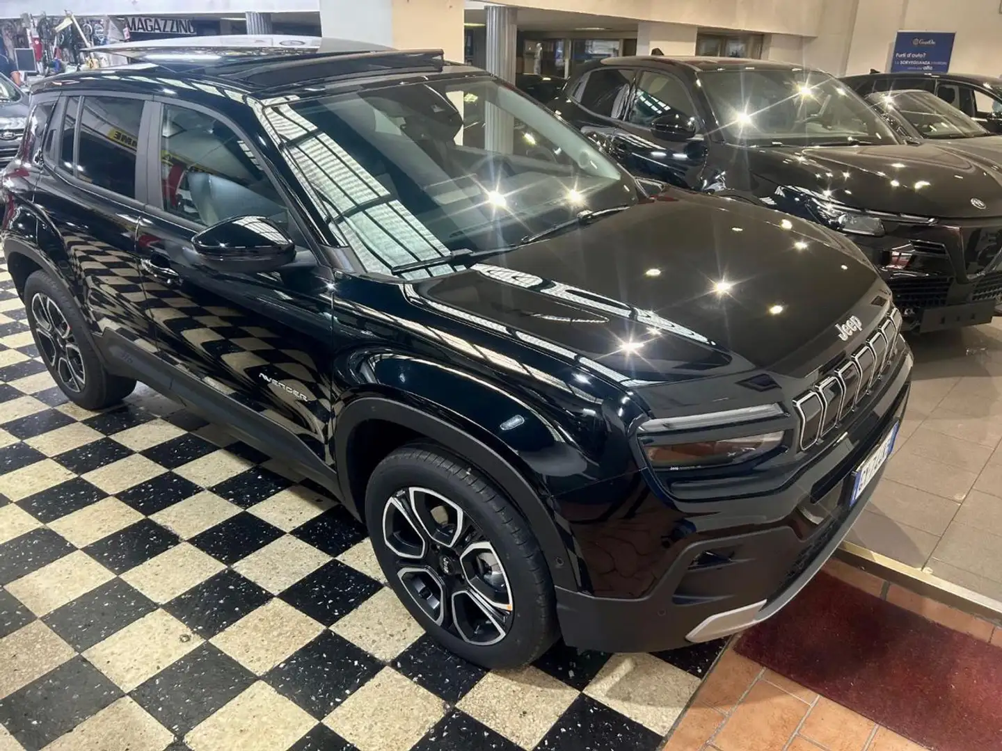 Jeep Avenger 1.2 Turbo MHEV Summit Tetto Apribile & Infotainm Grigio - 1