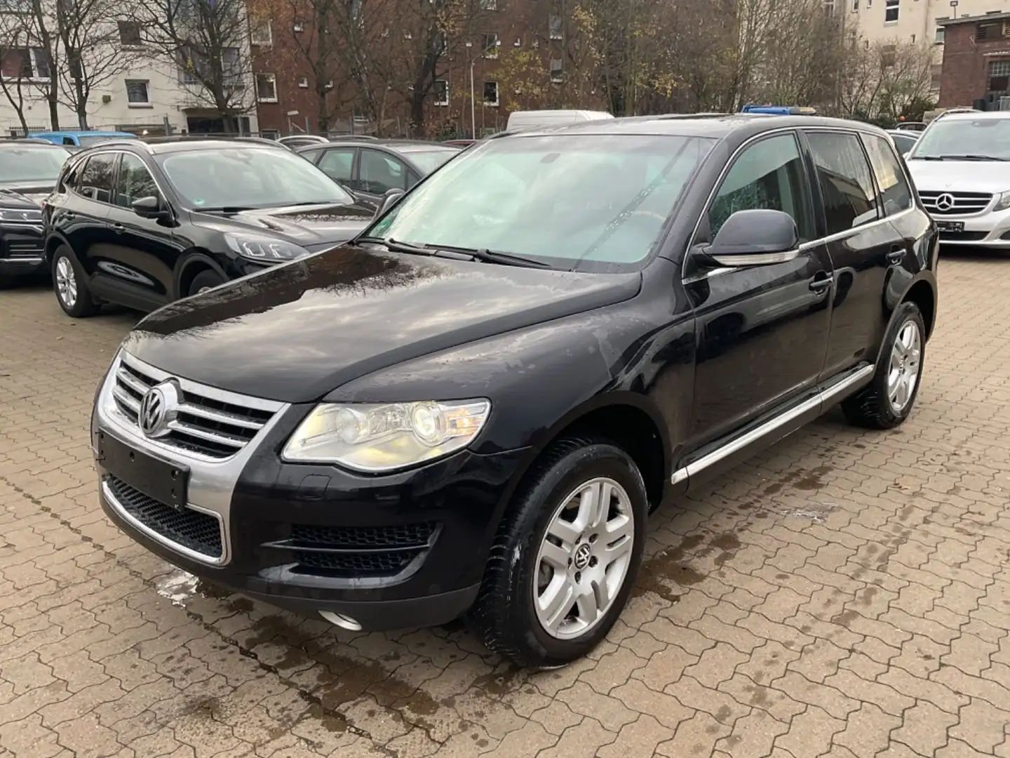 Volkswagen Touareg V6 TDI TÜV 07.2026 *STANDHEIZUNG* Schwarz - 1