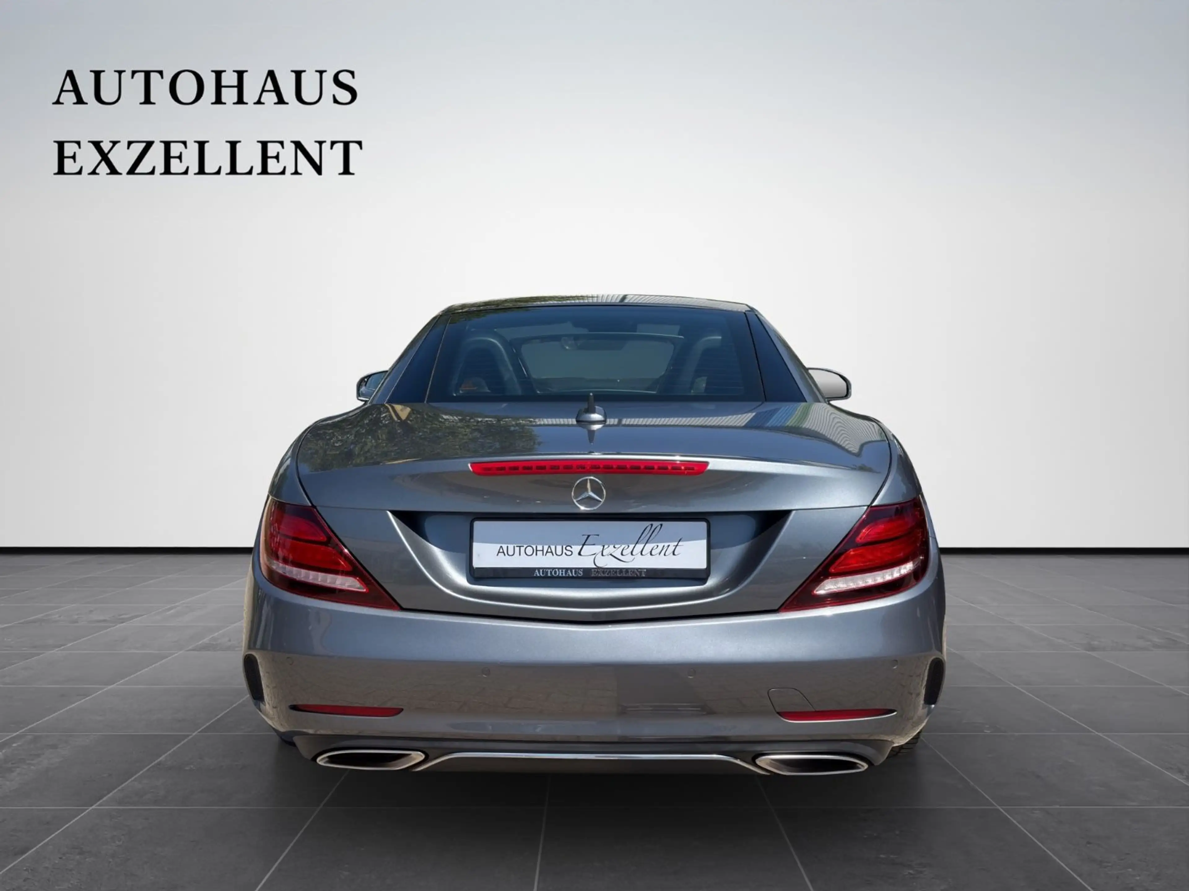 Mercedes-Benz SLC 180 AMG Line*LED*LEDER*NAVI*PDC*ALU*PANO* — photo 5