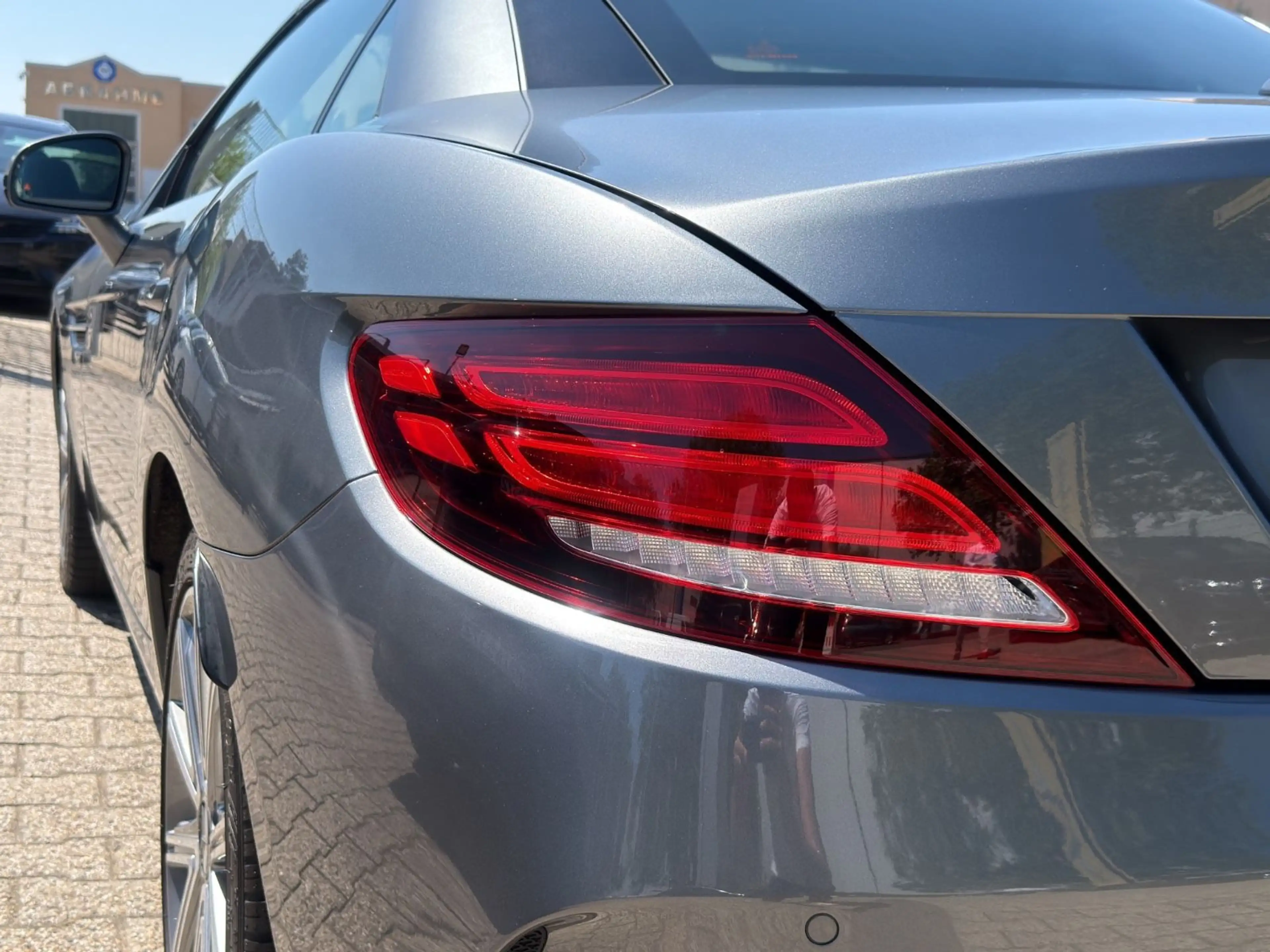 Mercedes-Benz SLC 180 AMG Line*LED*LEDER*NAVI*PDC*ALU*PANO* — photo 6
