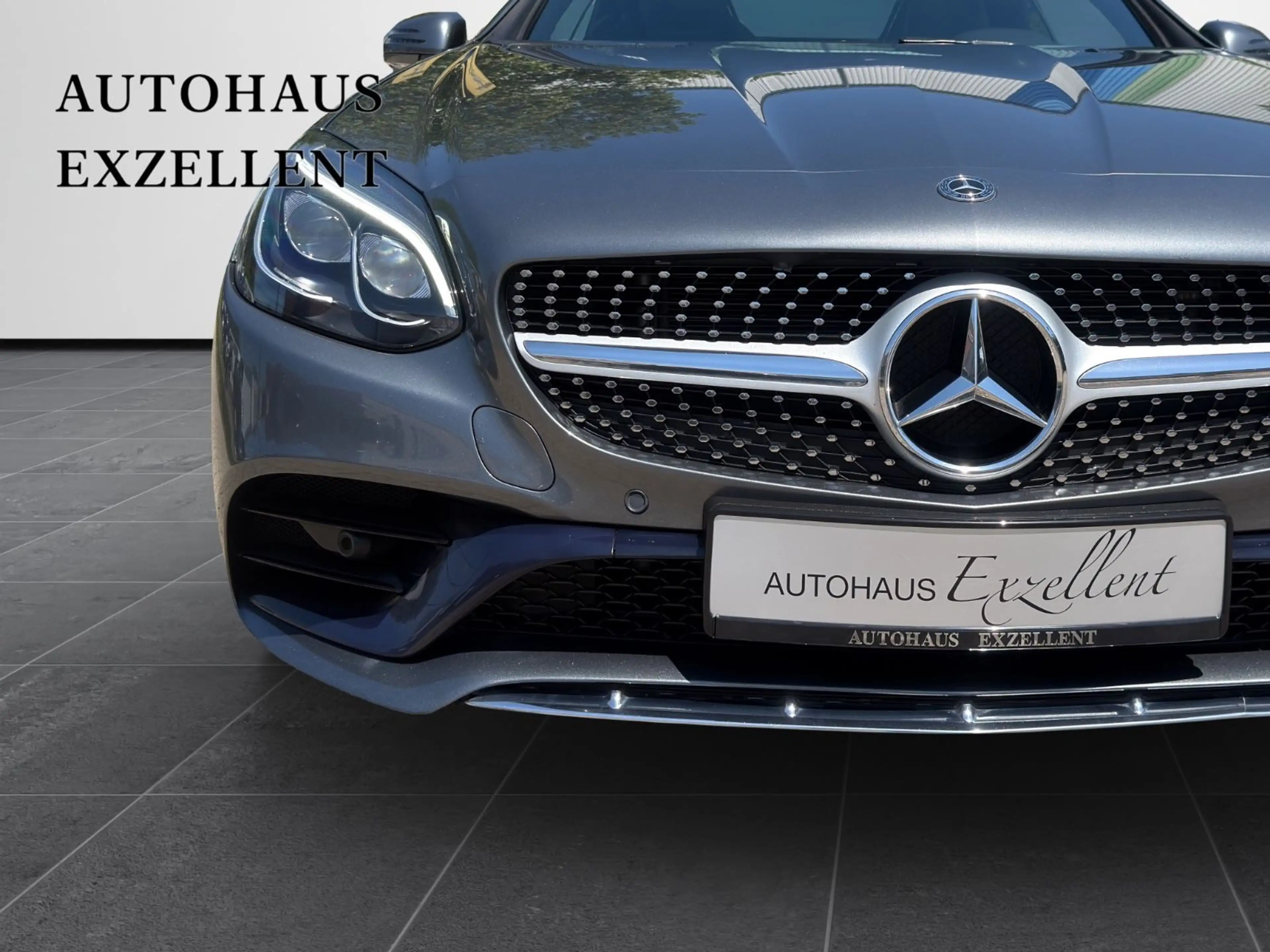 Mercedes-Benz SLC 180 AMG Line*LED*LEDER*NAVI*PDC*ALU*PANO* — photo 10