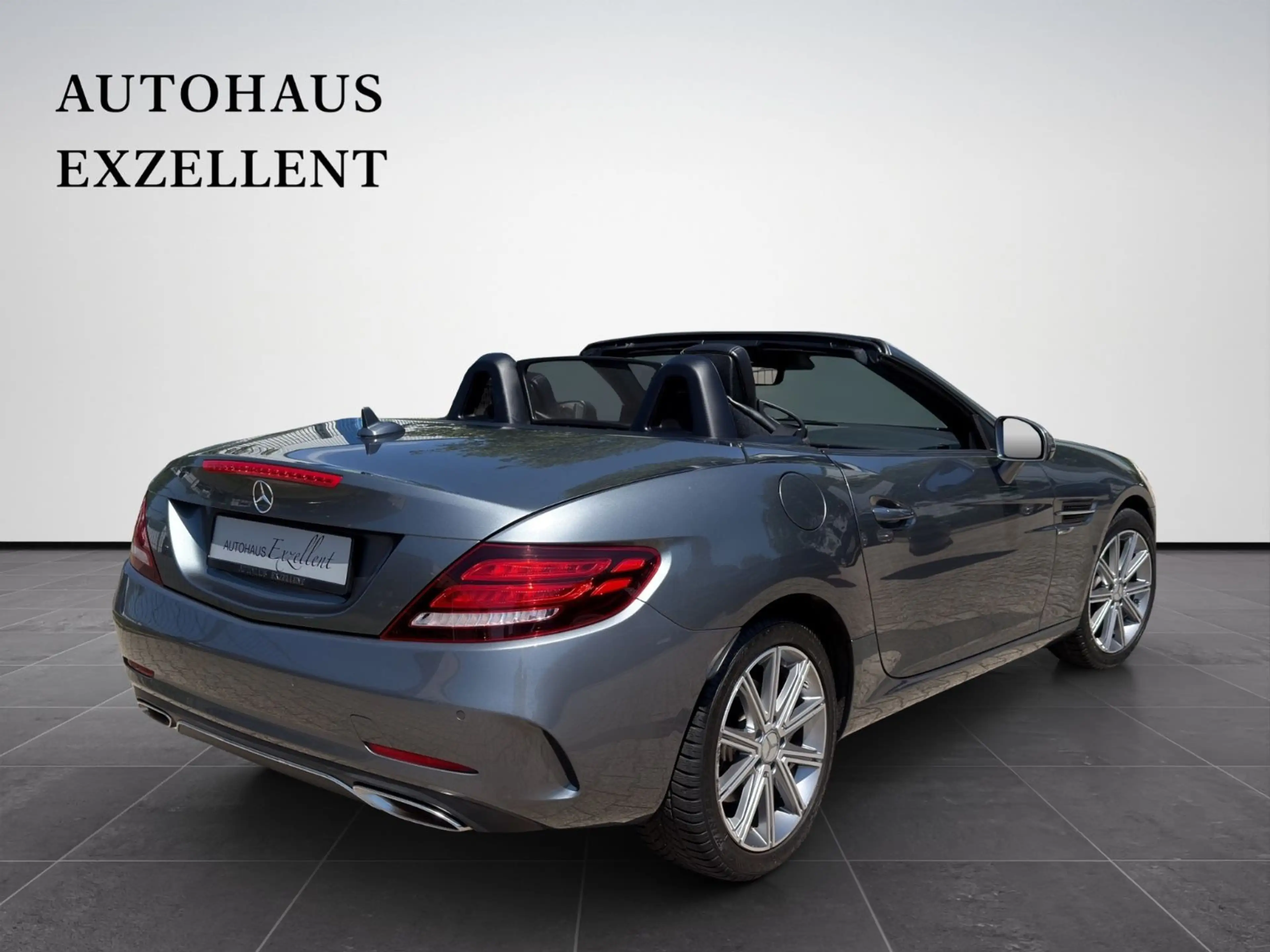Mercedes-Benz SLC 180 AMG Line*LED*LEDER*NAVI*PDC*ALU*PANO* — photo 7