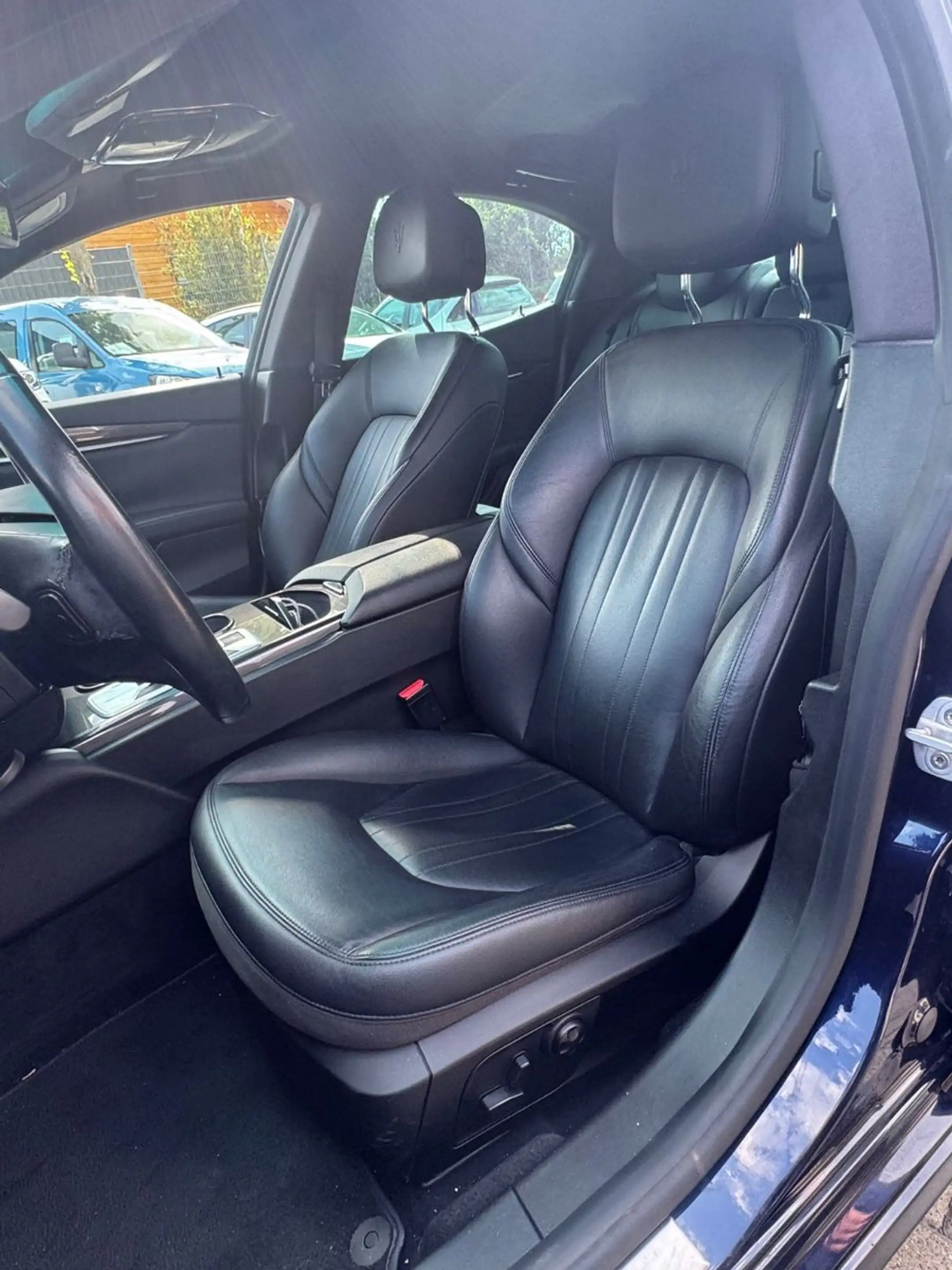 Maserati Ghibli 3.0 V6 Automatik — photo 12