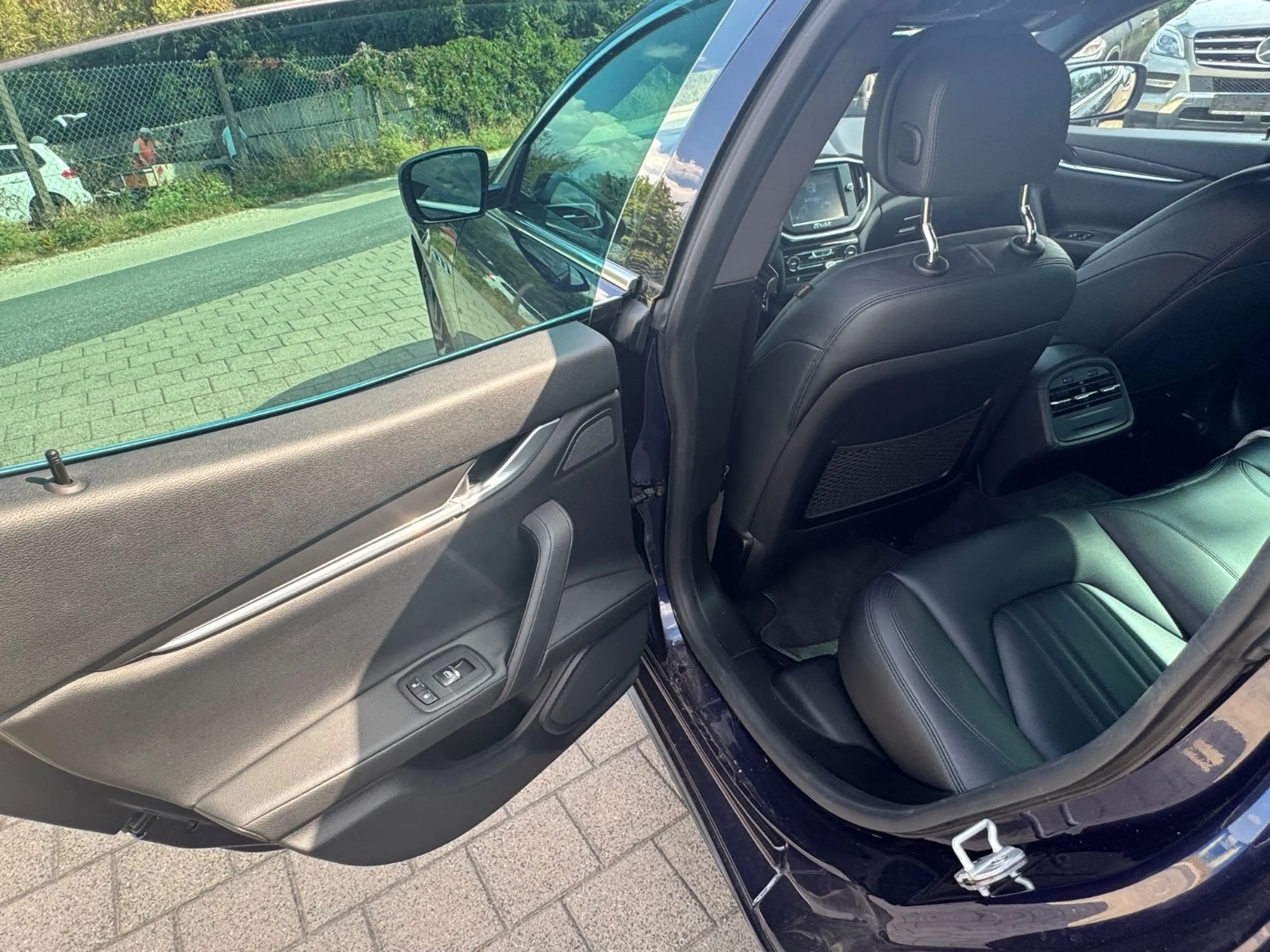 Maserati Ghibli 3.0 V6 Automatik — photo 11