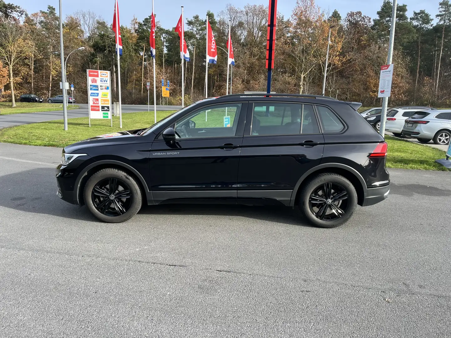 Volkswagen Tiguan Life urban sport Schwarz - 2
