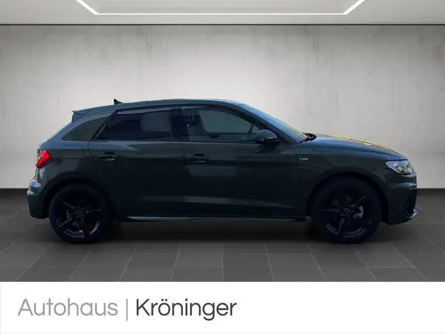 Audi A1 view 4