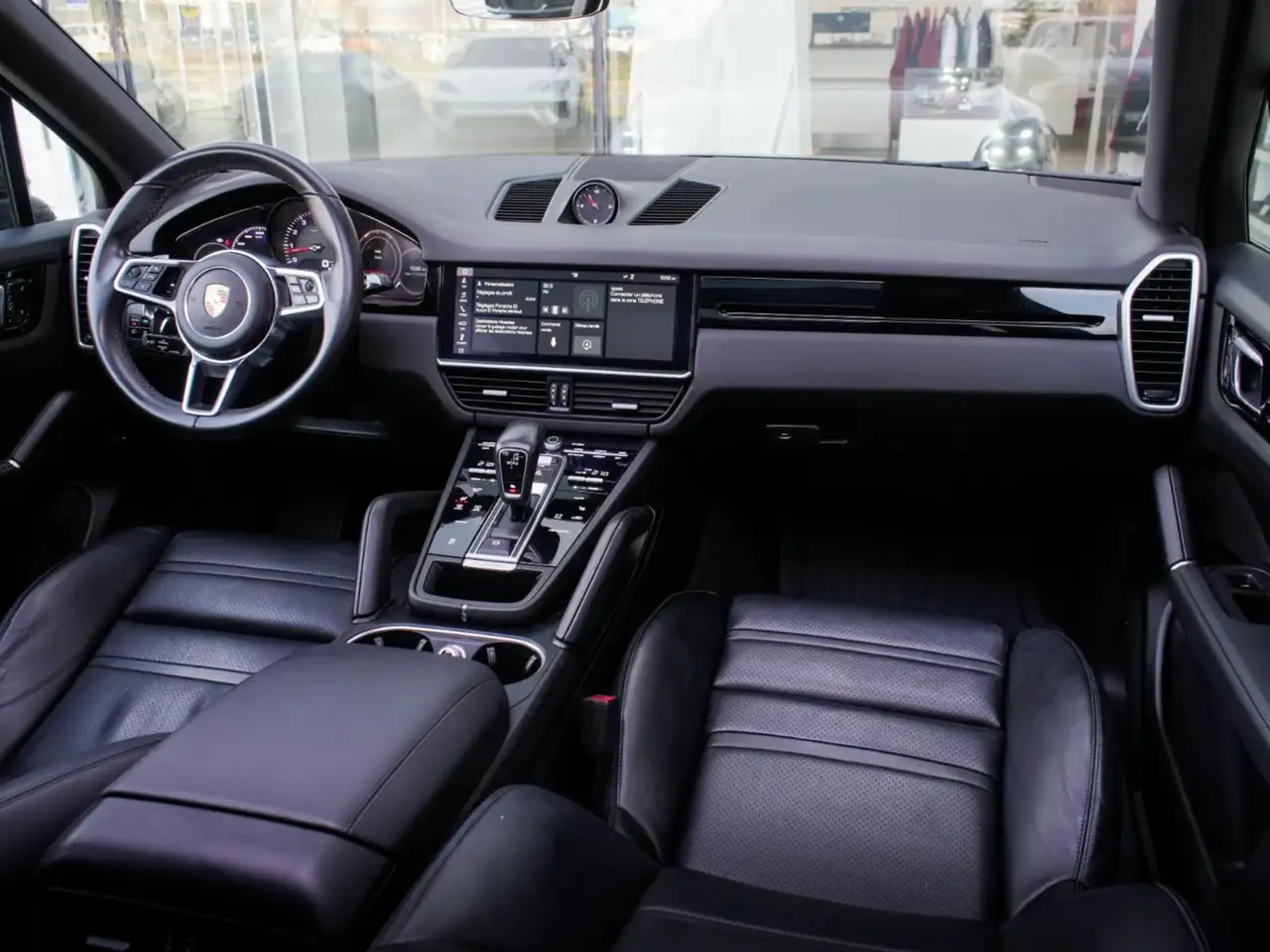 Porsche Cayenne снимка Porsche Cayenne
