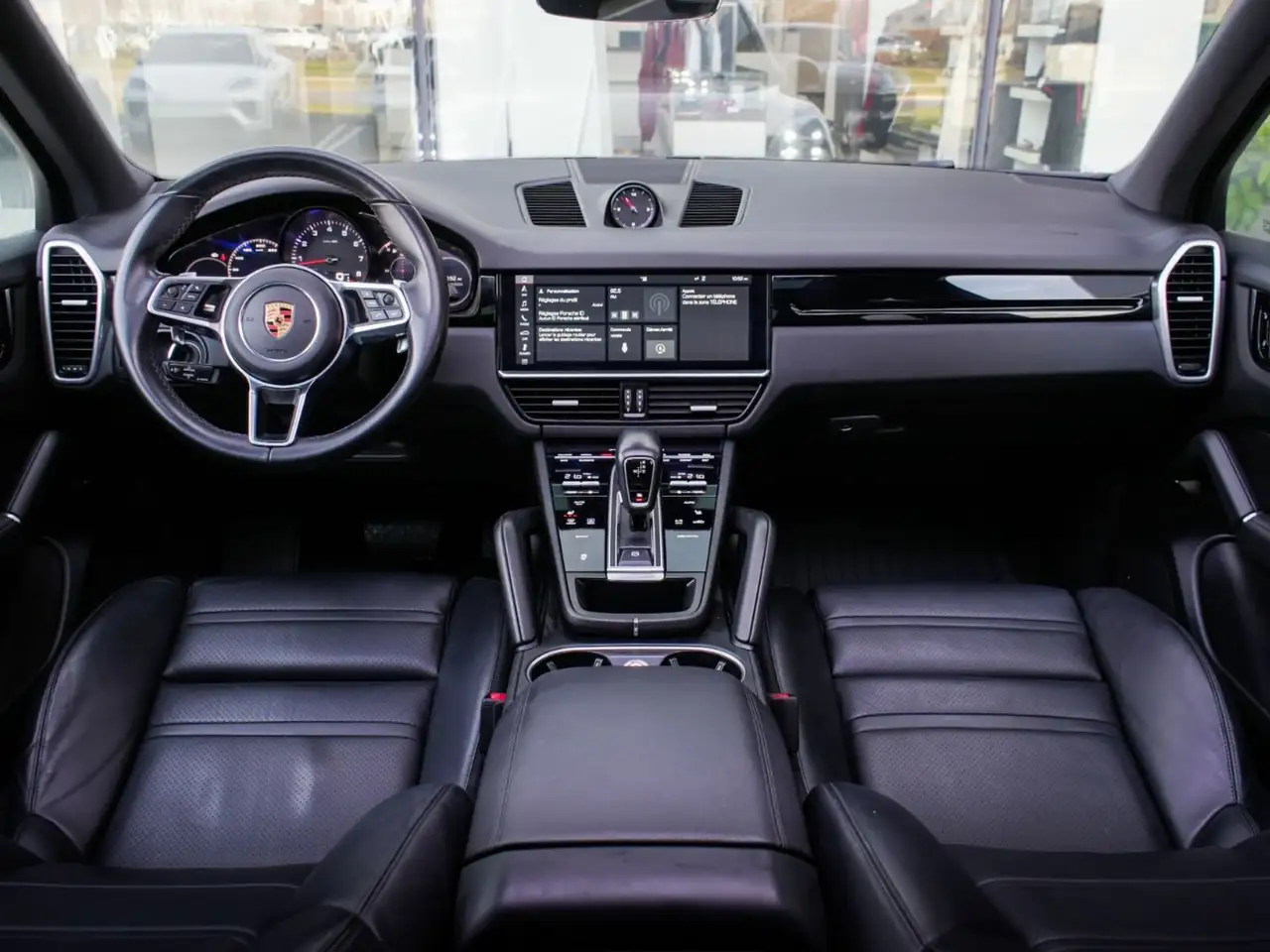 Porsche Cayenne снимка Porsche Cayenne