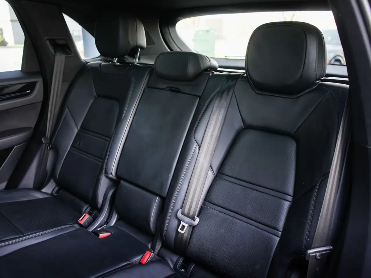 Porsche Cayenne снимка Porsche Cayenne