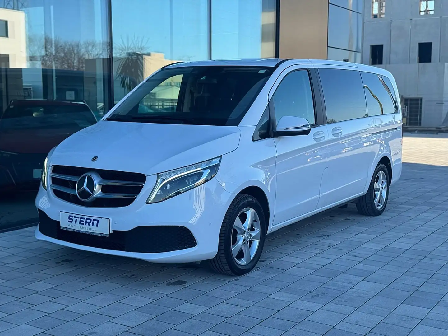 Mercedes-Benz V 220 d Kombi lang Basis Aut. Blanc - 1