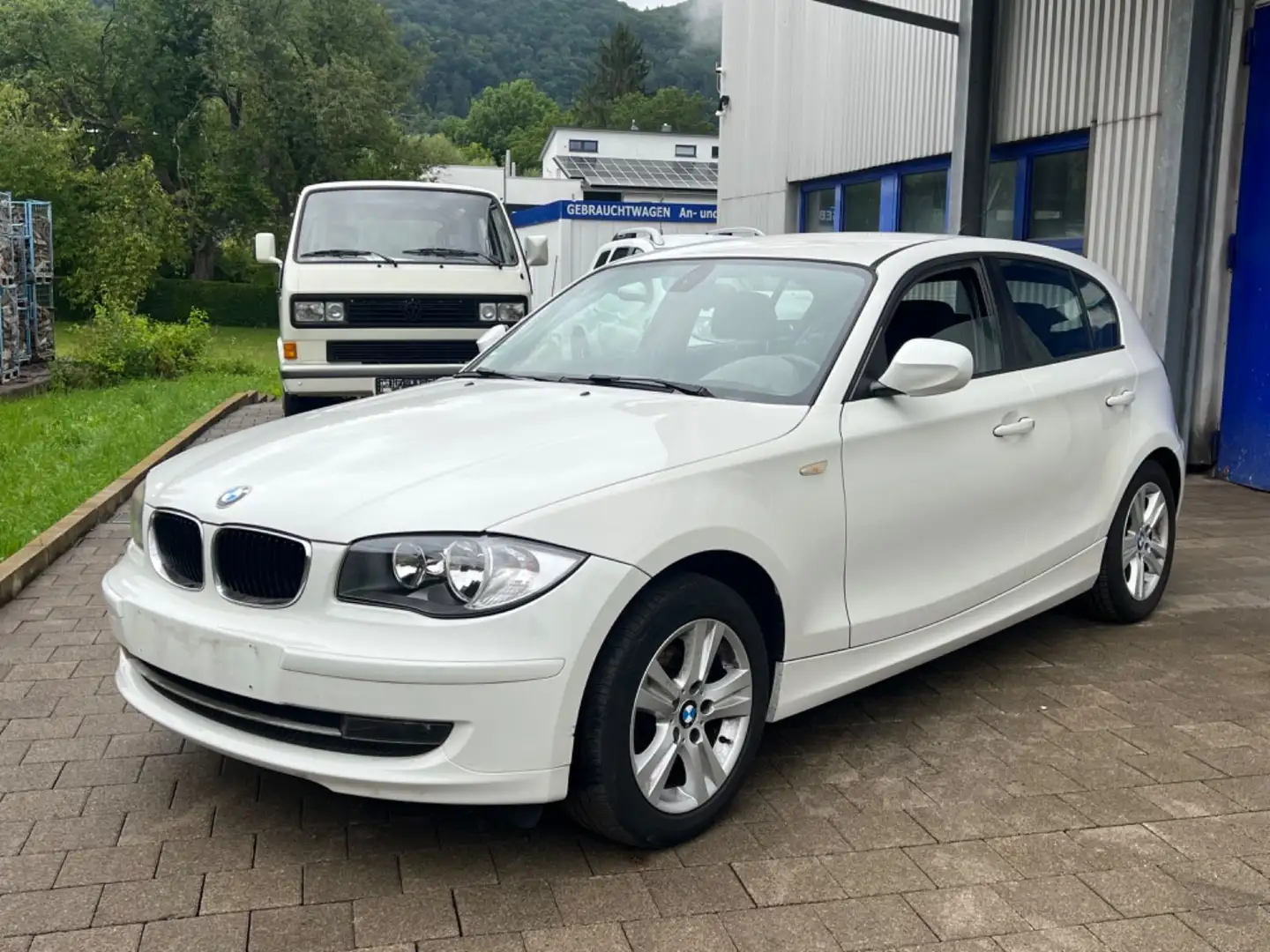 BMW 116 Baureihe 1 Lim. 116i Weiß - 1