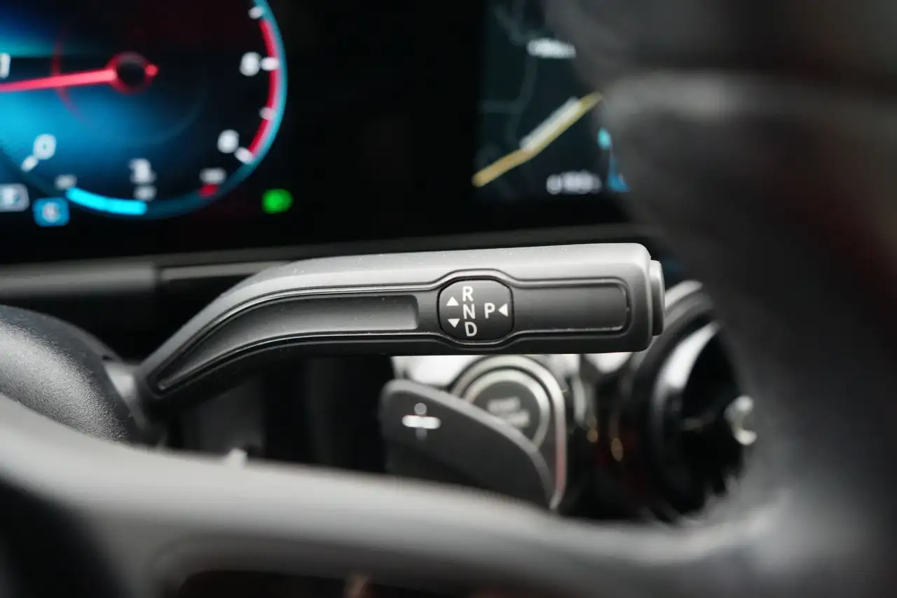 Mercedes-Benz GLA Class 180dA Business Solution LEDER/STOF LED GPS P, миниатюра 16