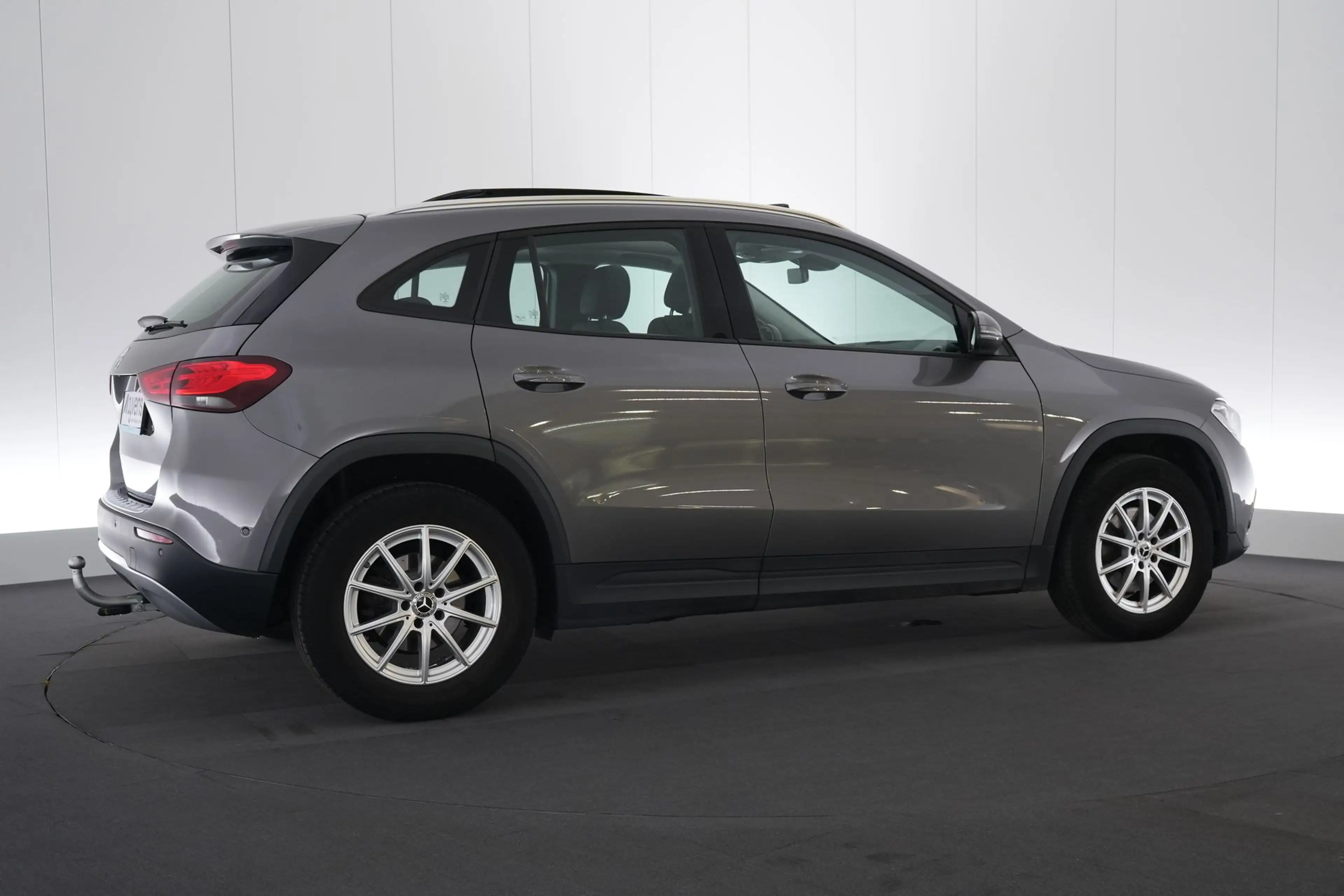 Mercedes-Benz GLA 180 Class 180dA Business Solution LEDER/STOF LED GPS P — photo 6