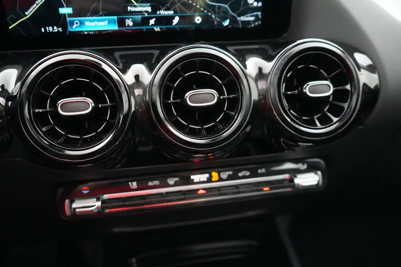Mercedes-Benz GLA Class 180dA Business Solution LEDER/STOF LED GPS P, миниатюра 26