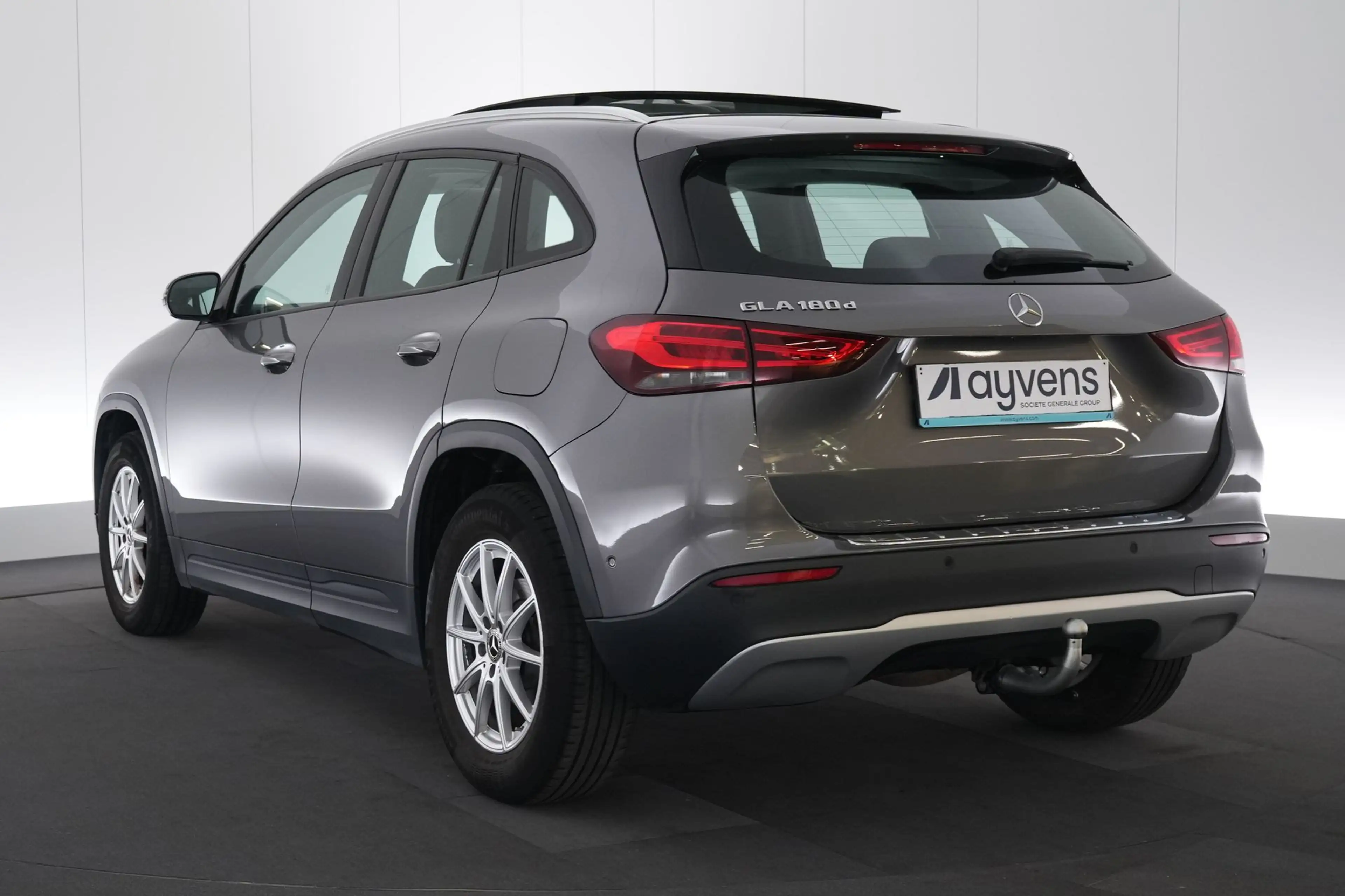 Mercedes-Benz GLA 180 Class 180dA Business Solution LEDER/STOF LED GPS P — photo 9