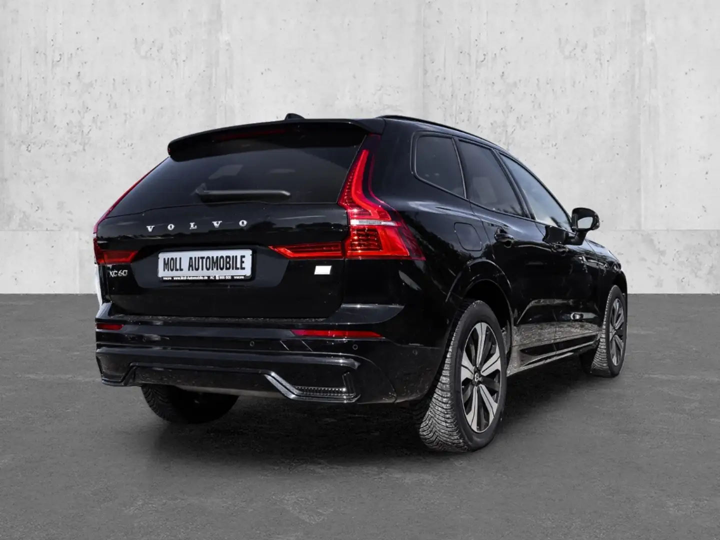 Volvo XC60 Plus Dark Recharge Plug-In Hybrid AWD T6 Twin Engi Schwarz - 2