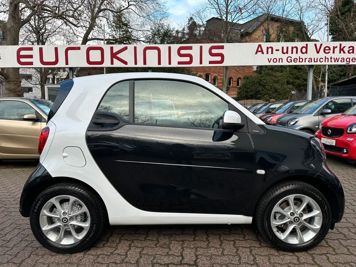 smart forTwo fortwo TWINAMIC passion DCT*PANORAMA*SHZ*NAVI* Noir - 1